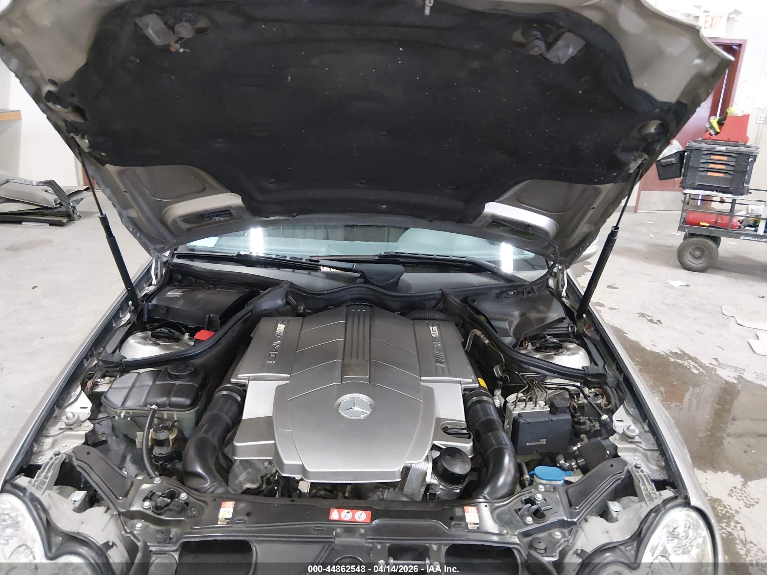 2005 Mercedes-benz C 55 Amg   Серебряный vin: WDBRF76J05F650657