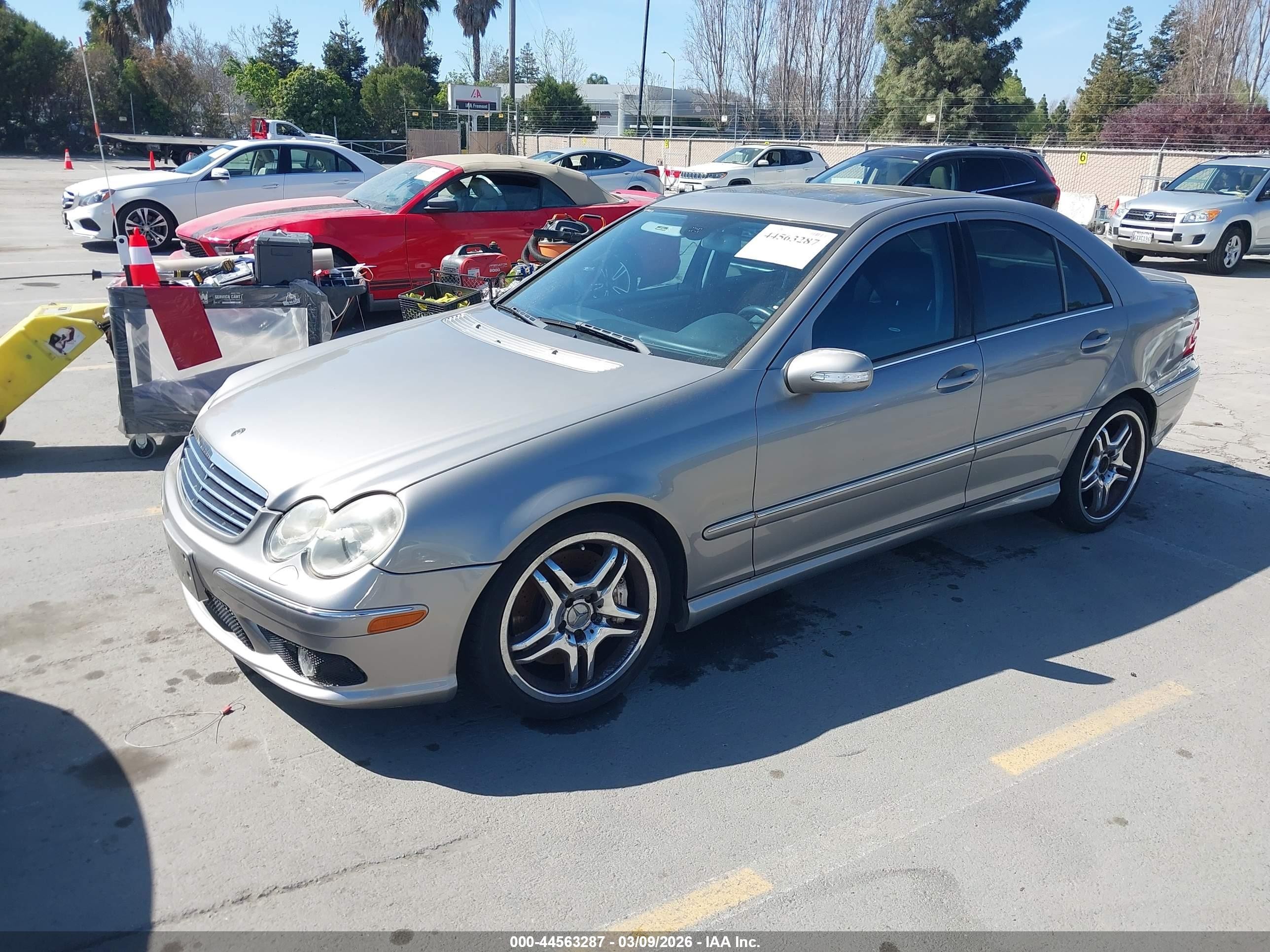 2005 Mercedes-benz C 55 Amg   Серебряный vin: WDBRF76J85F600864