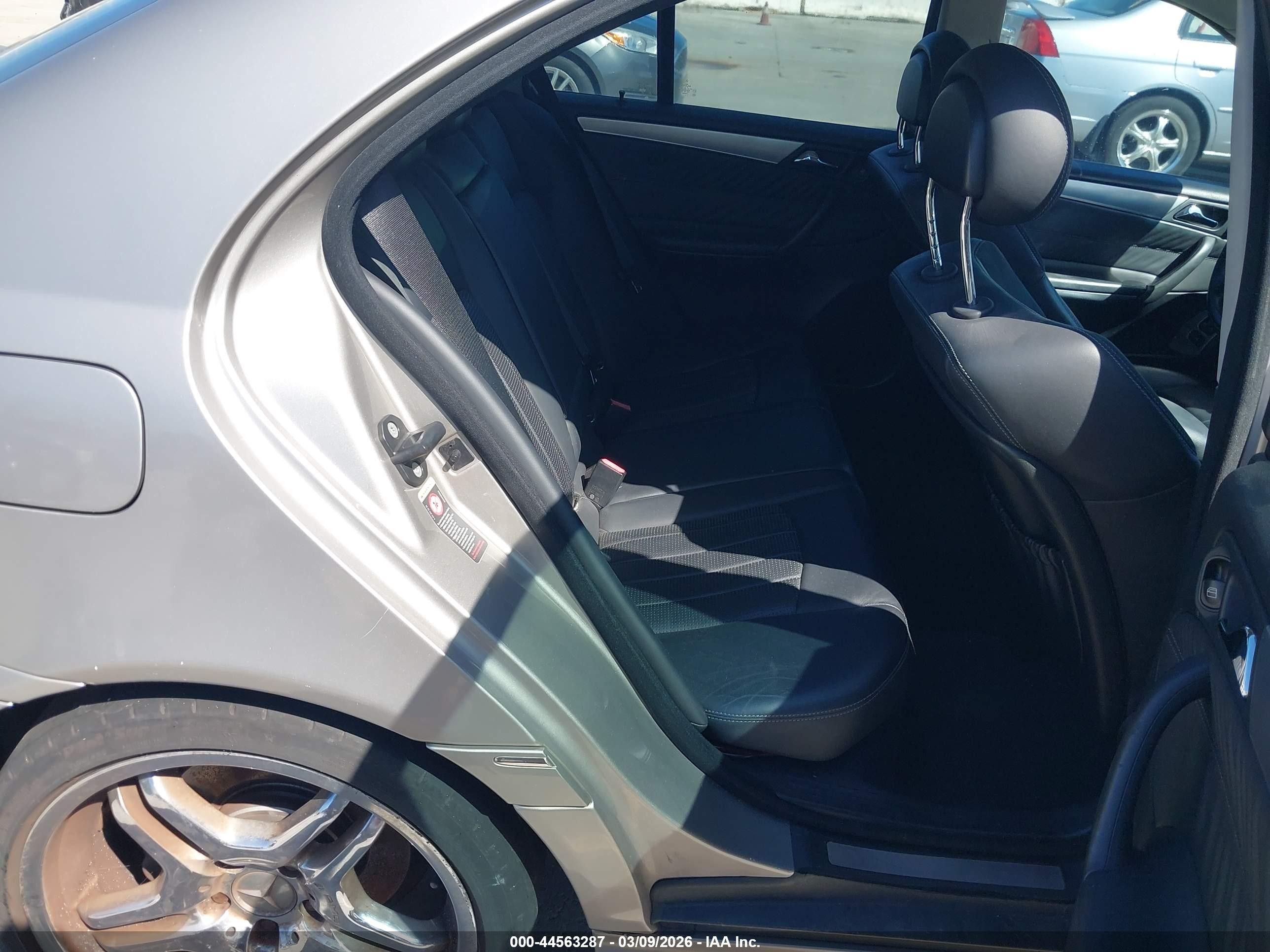 2005 Mercedes-benz C 55 Amg   Серебряный vin: WDBRF76J85F600864