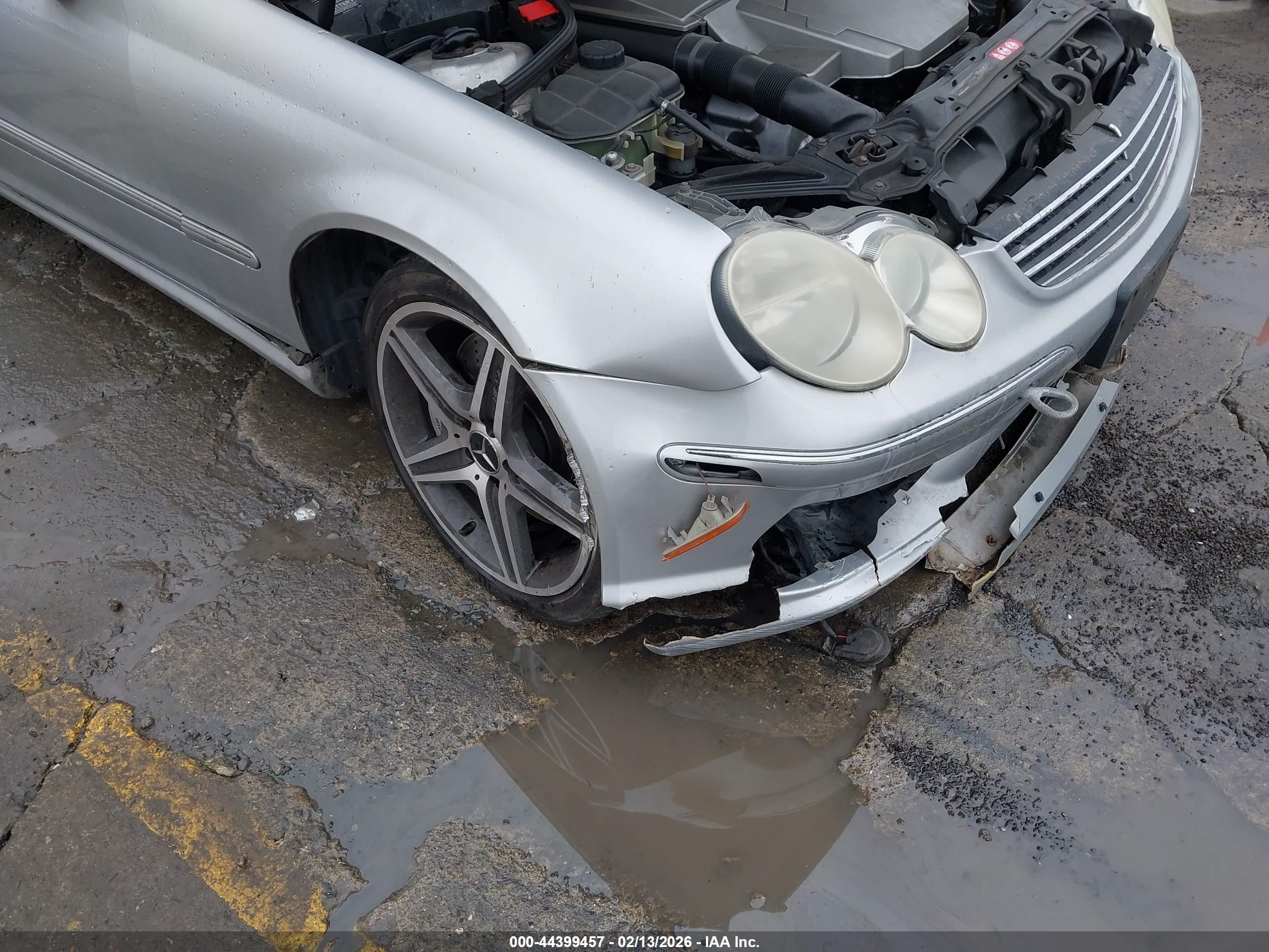 2005 Mercedes-benz C 55 Amg Серебряный vin: WDBRF76J95F591317