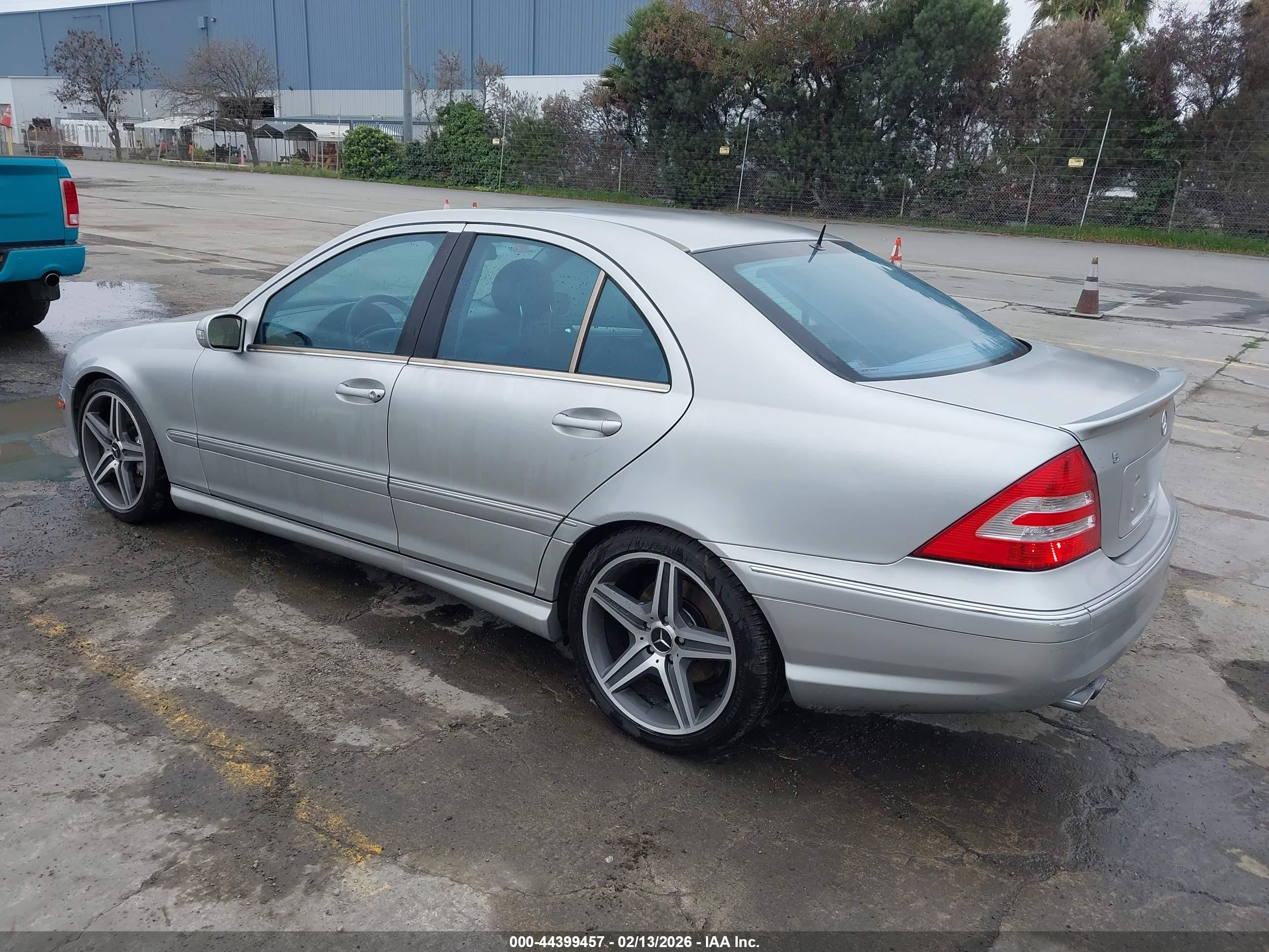 2005 Mercedes-benz C 55 Amg Серебряный vin: WDBRF76J95F591317