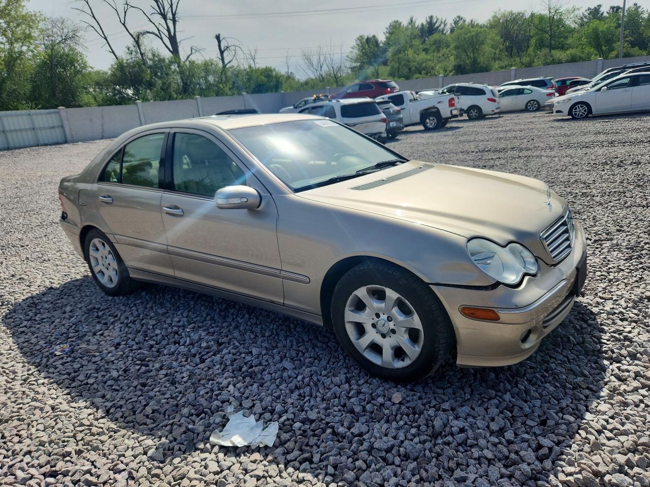 2005 Mercedes-benz C 240 4matic Gold vin: WDBRF81J05F596869