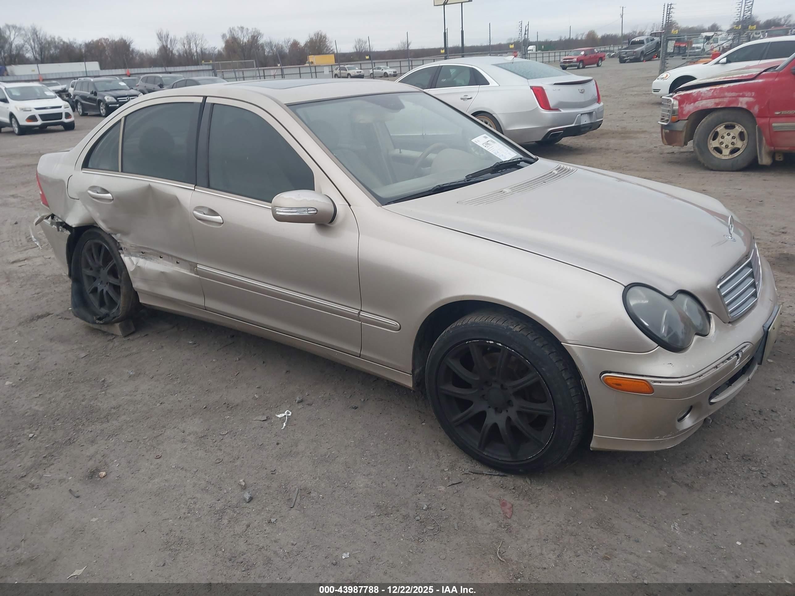 2005 Mercedes-benz C 240 Luxury 4matic Beige vin: WDBRF81J05F670100