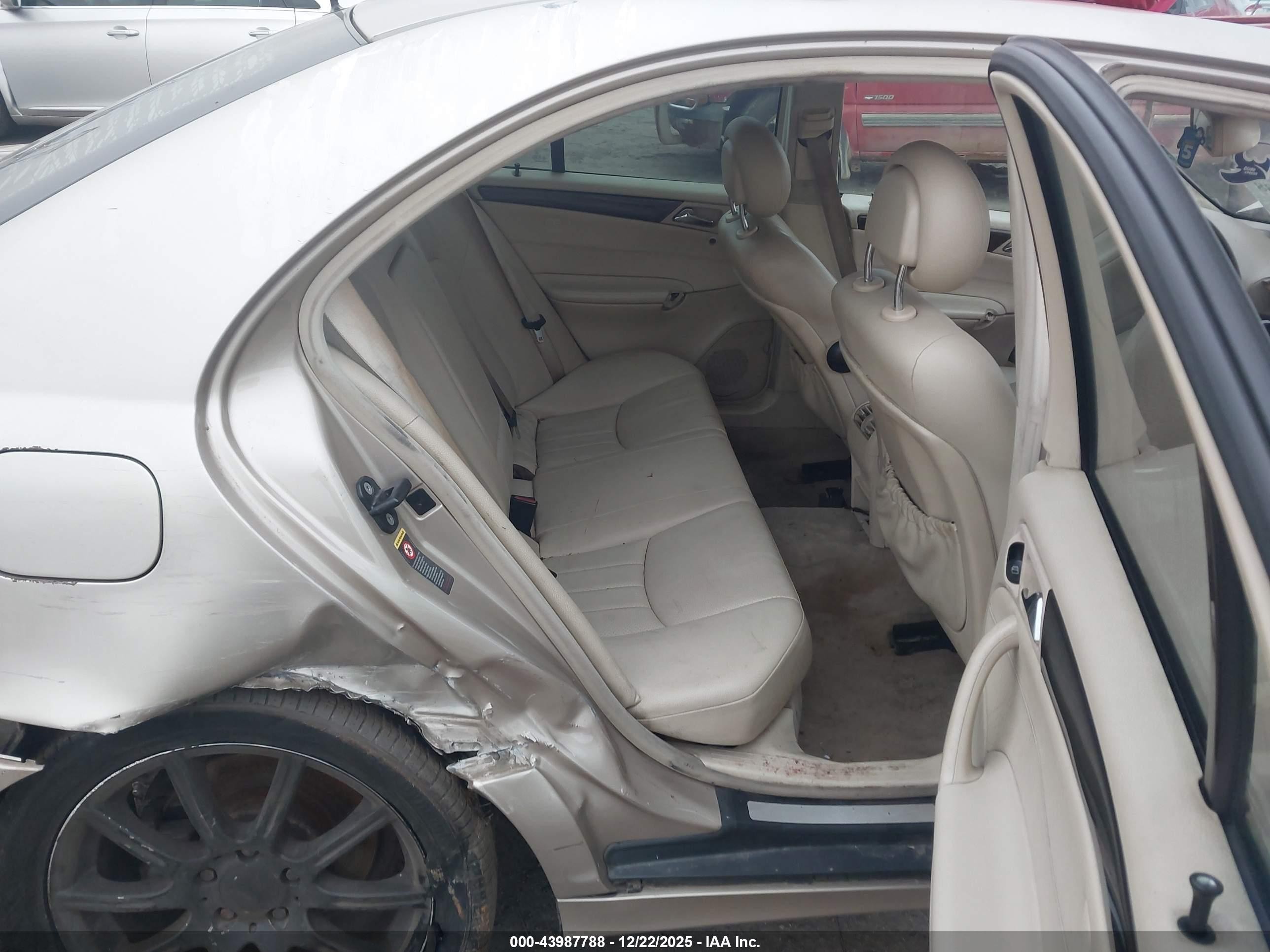 2005 Mercedes-benz C 240 Luxury 4matic Beige vin: WDBRF81J05F670100