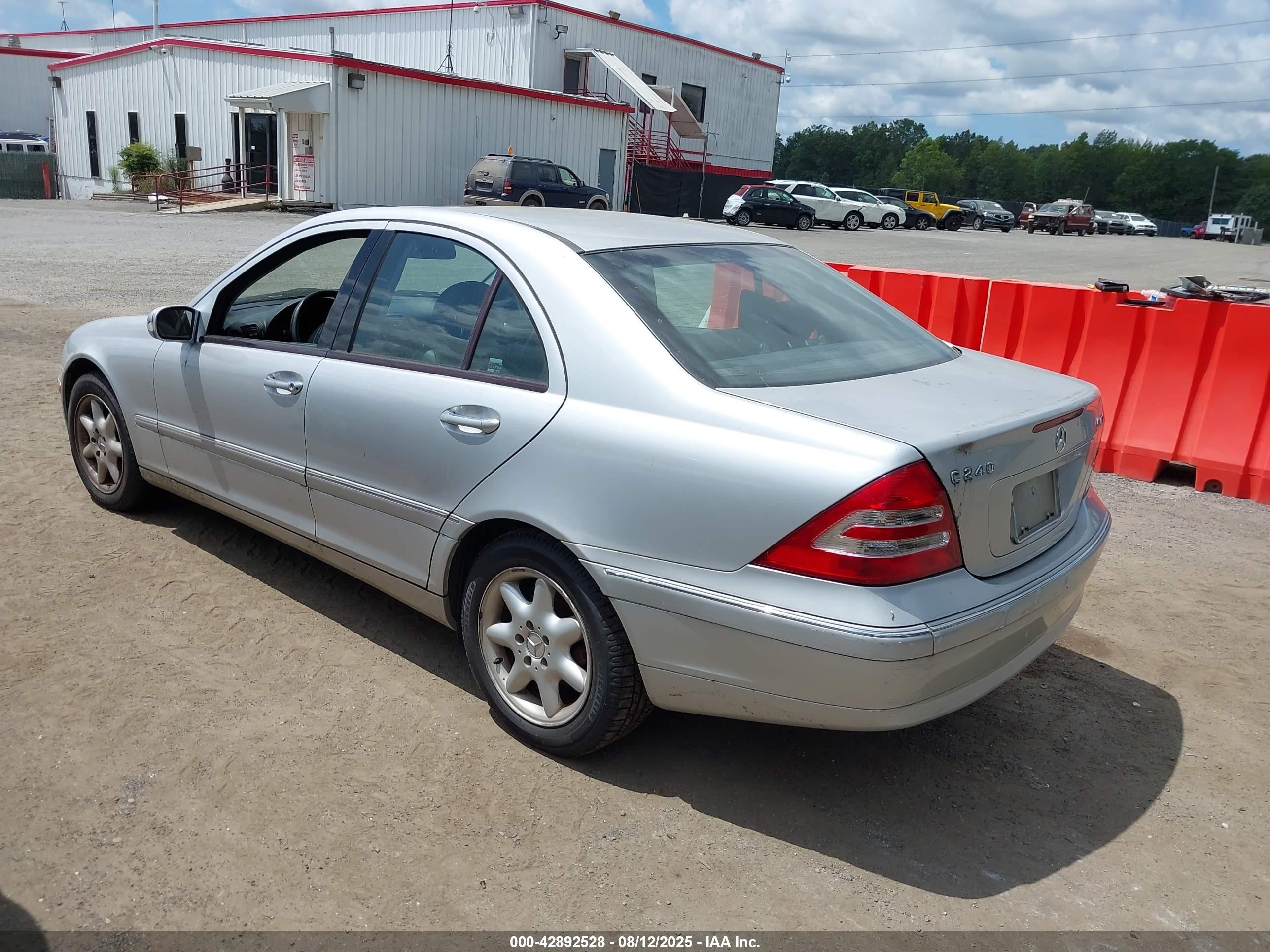 2003 Mercedes-benz C 240   Серебряный vin: WDBRF81J13F404291