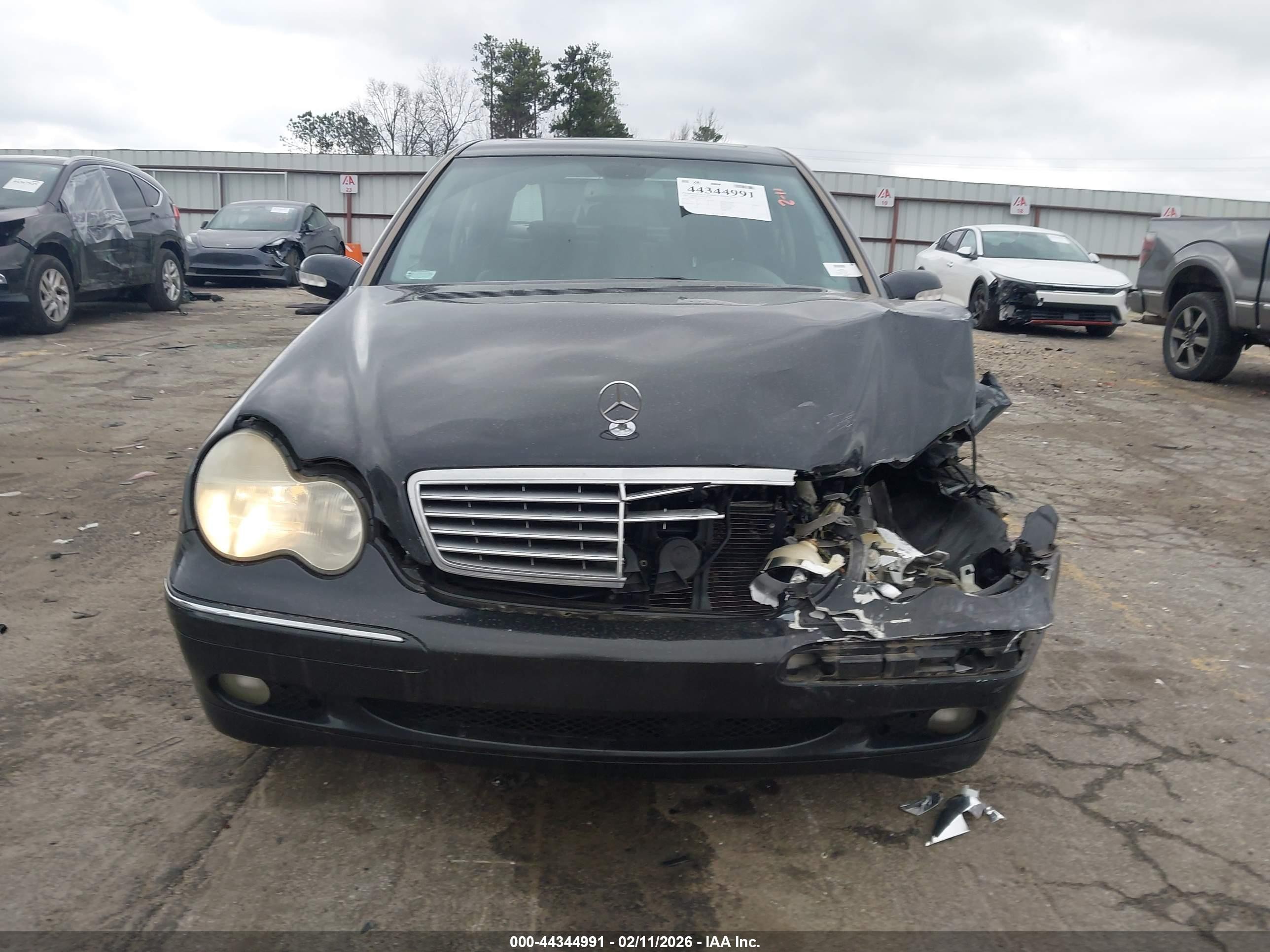 2003 Mercedes-benz C 240   Черный vin: WDBRF81J13F427652