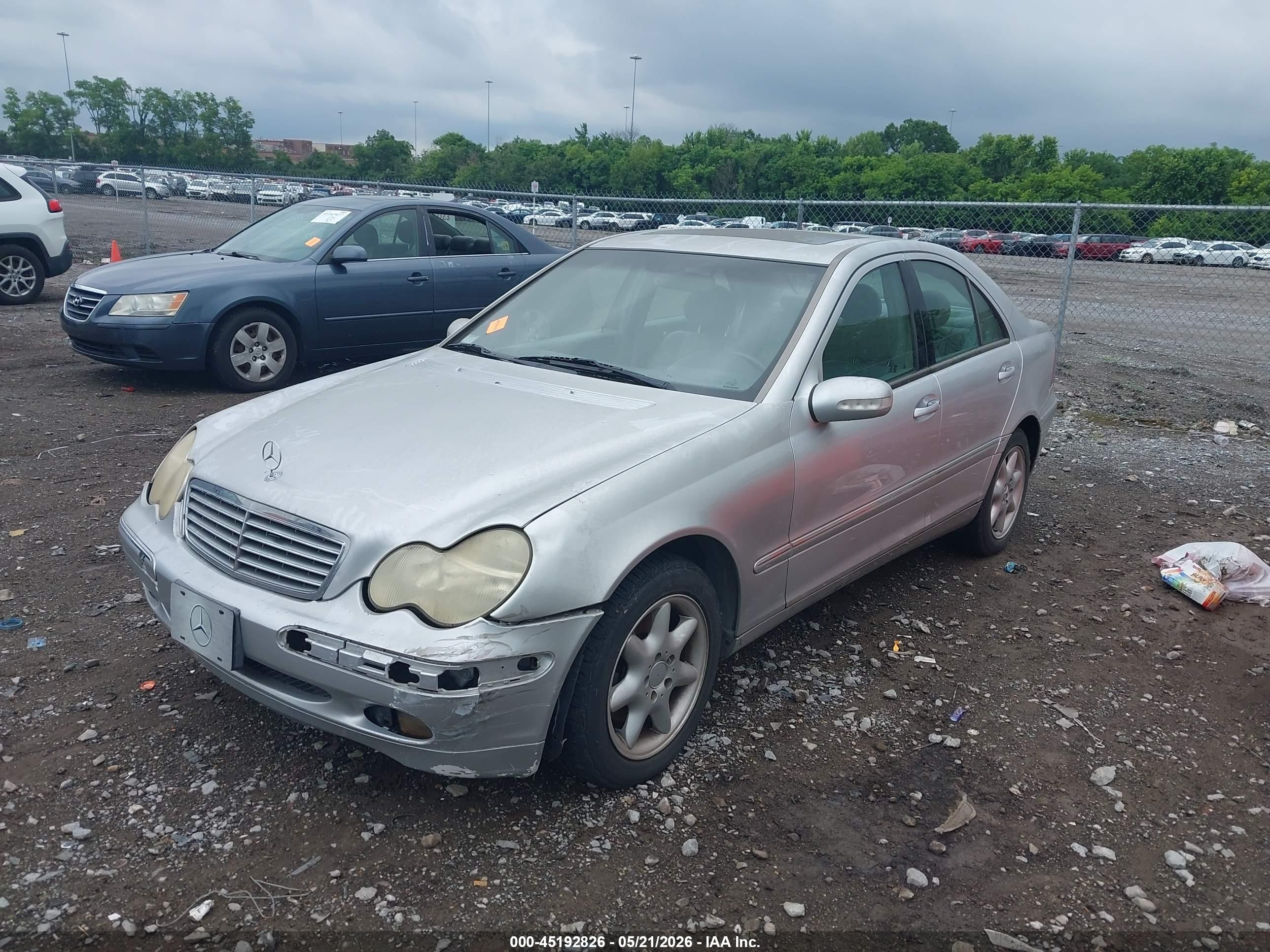 2003 Mercedes-benz C 240   Серебряный vin: WDBRF81J13F432057