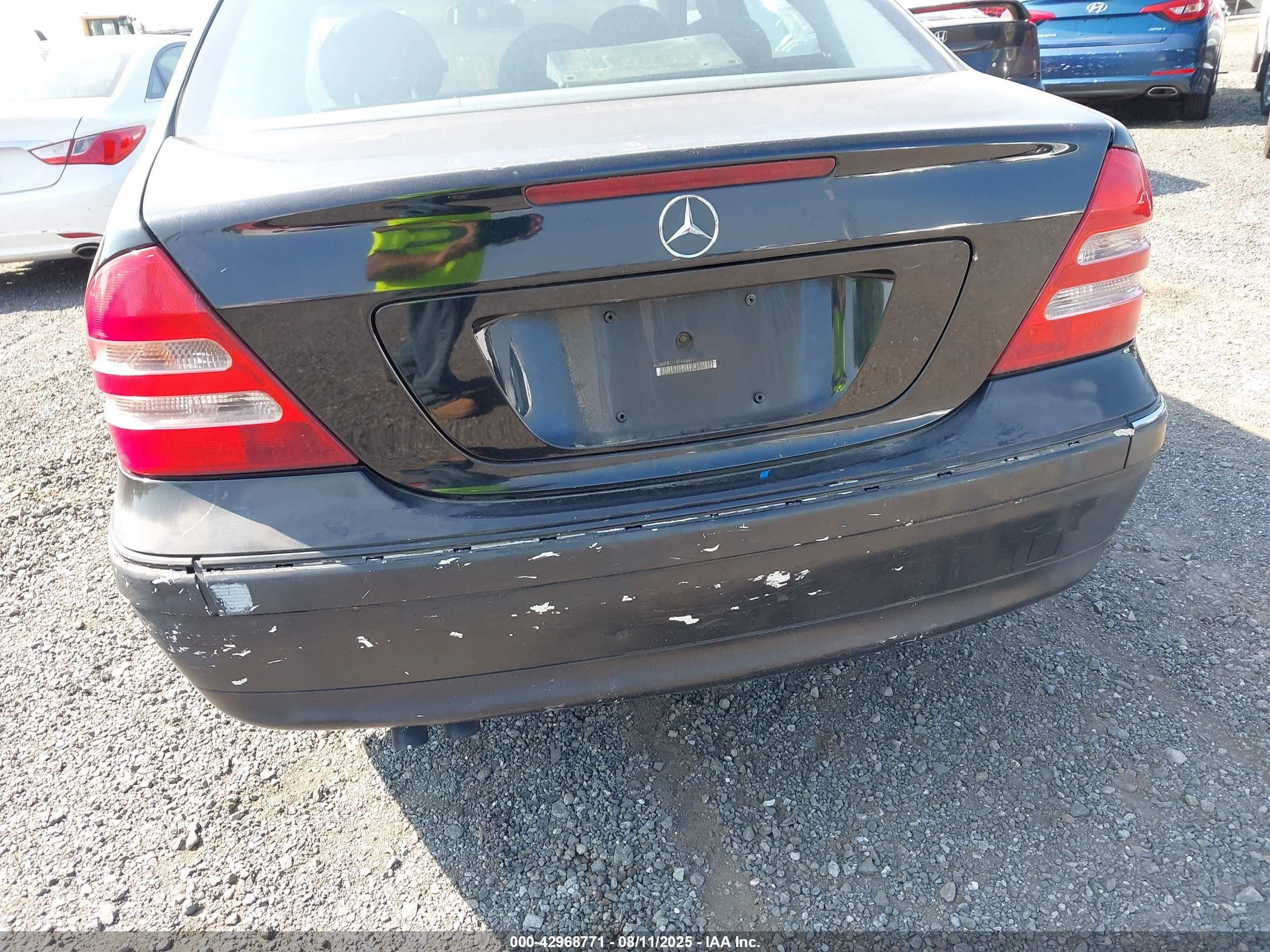 2004 Mercedes-benz C 240 4matic Черный vin: WDBRF81J14F446977