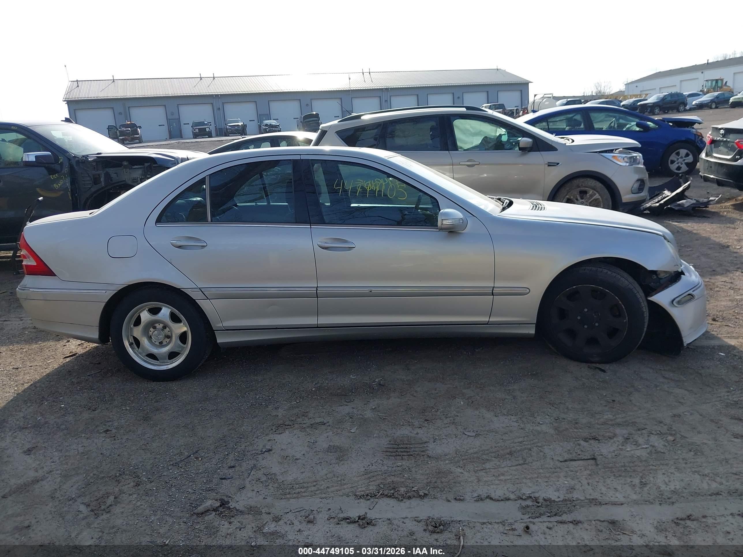 2005 Mercedes-benz C 240 Luxury 4matic Серебряный vin: WDBRF81J15F586187