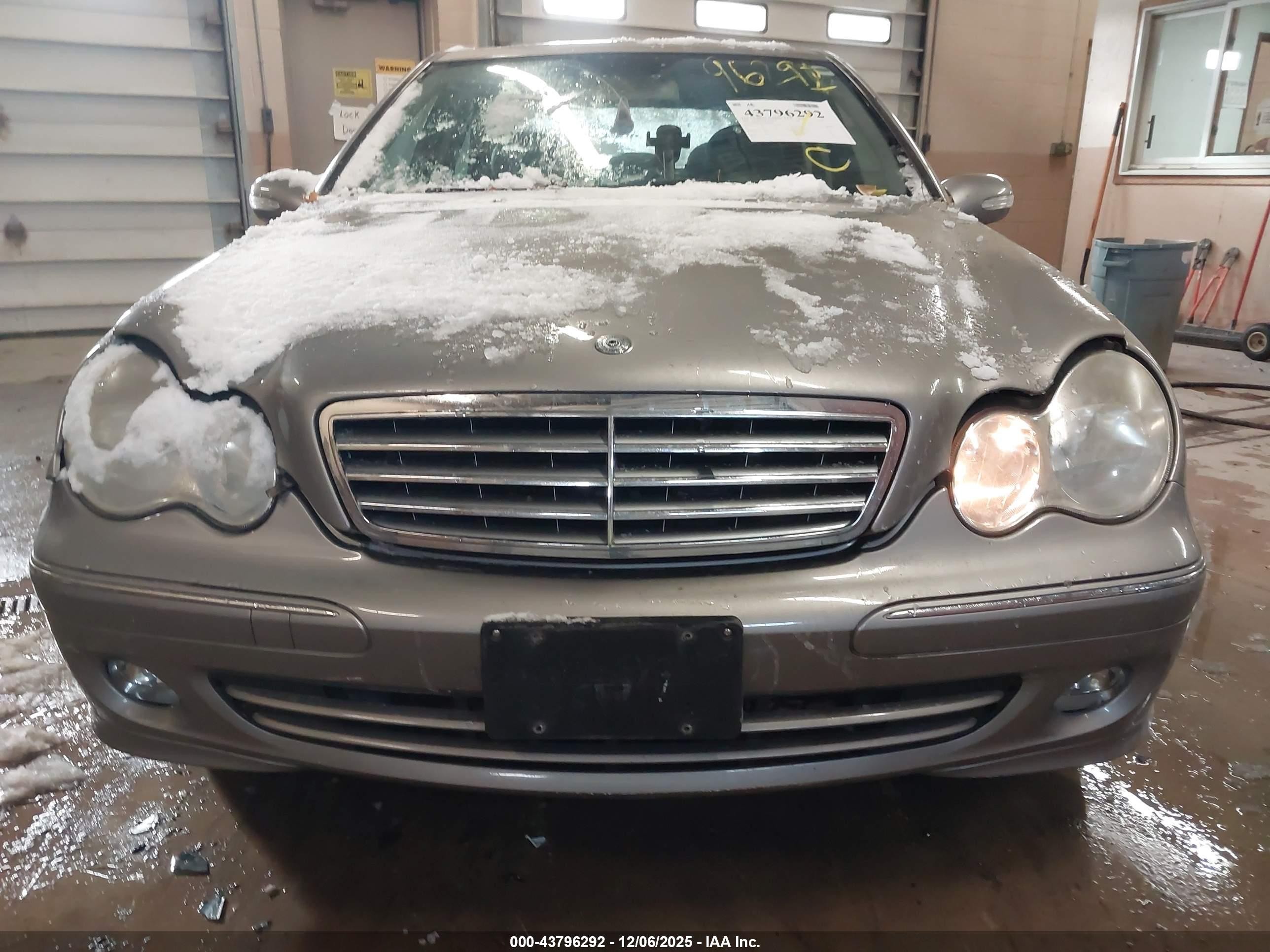 2005 Mercedes-benz C 240 Luxury 4matic Gray vin: WDBRF81J15F700074