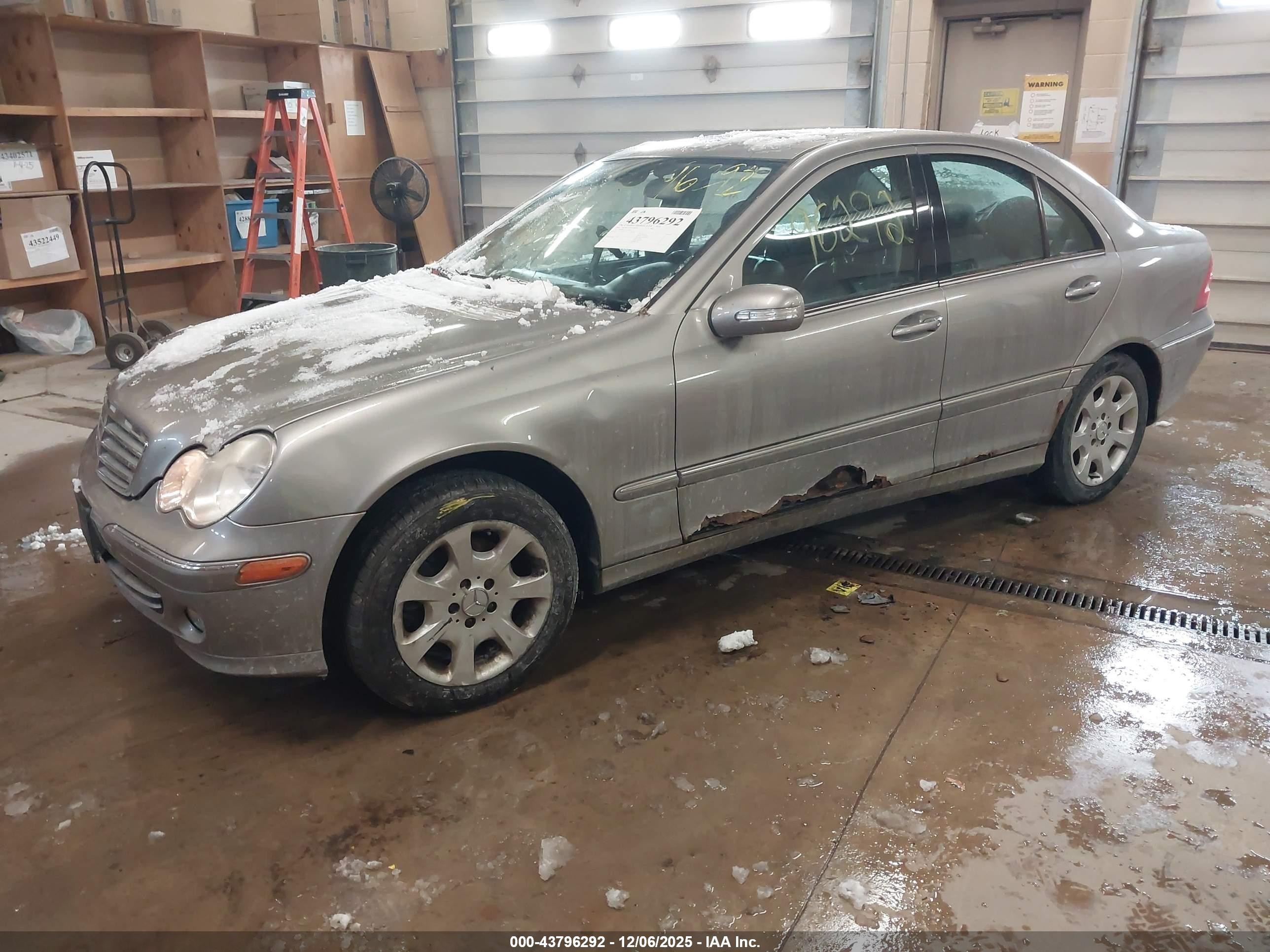 2005 Mercedes-benz C 240 Luxury 4matic Gray vin: WDBRF81J15F700074