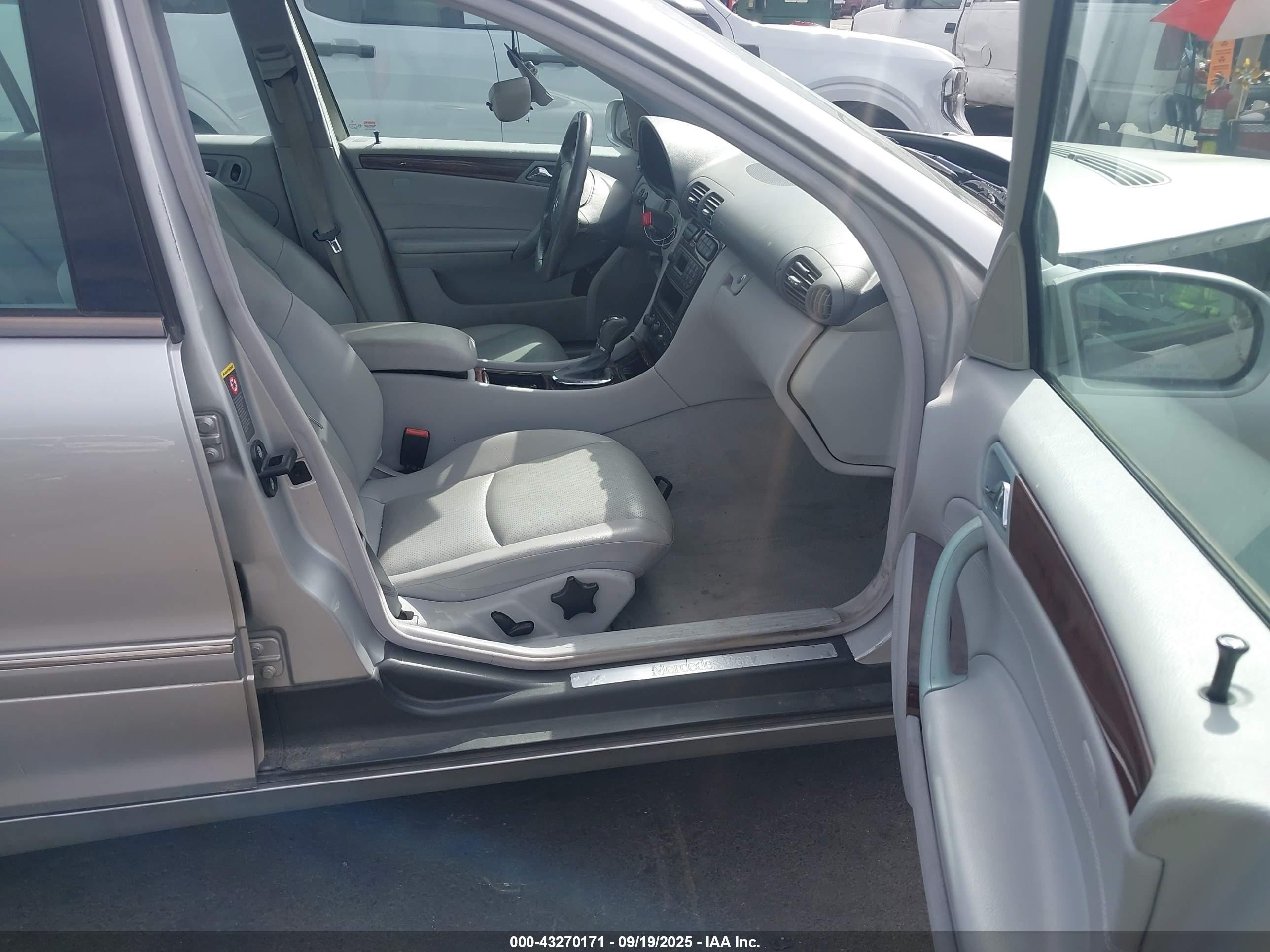 2003 Mercedes-benz C 240   Silver vin: WDBRF81J23F364044