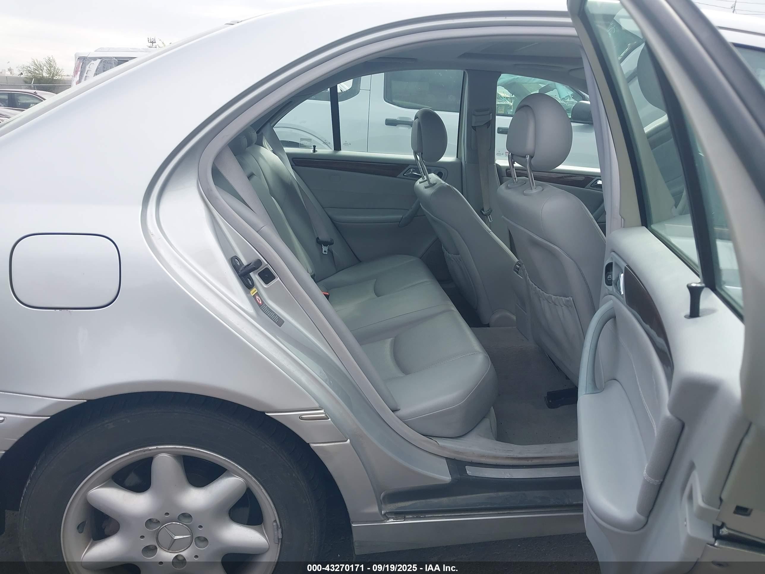 2003 Mercedes-benz C 240   Silver vin: WDBRF81J23F364044