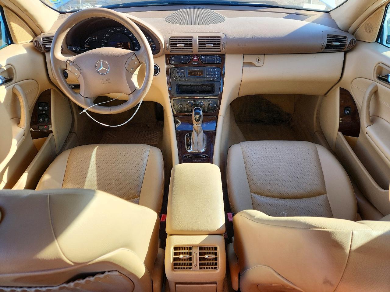 2004 Mercedes Benz C 240 4matic Белый vin: WDBRF81J24F473377