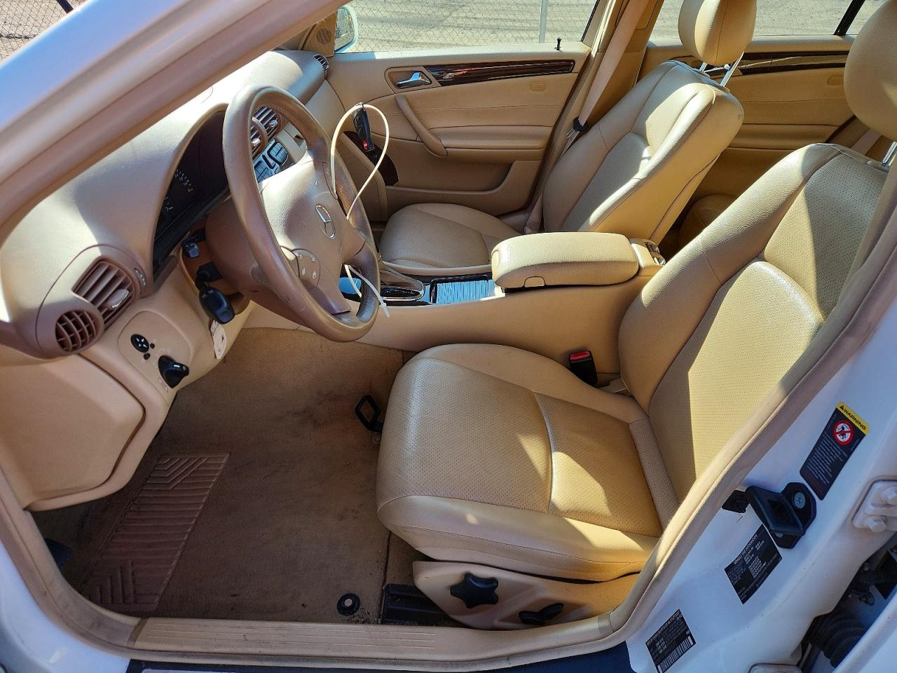 2004 Mercedes Benz C 240 4matic Белый vin: WDBRF81J24F473377