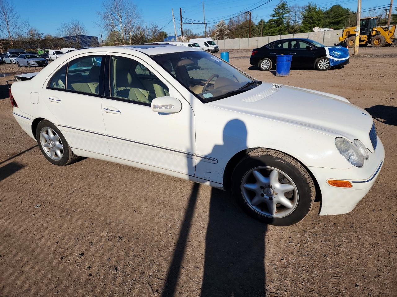 2004 Mercedes Benz C 240 4matic Белый vin: WDBRF81J24F473377