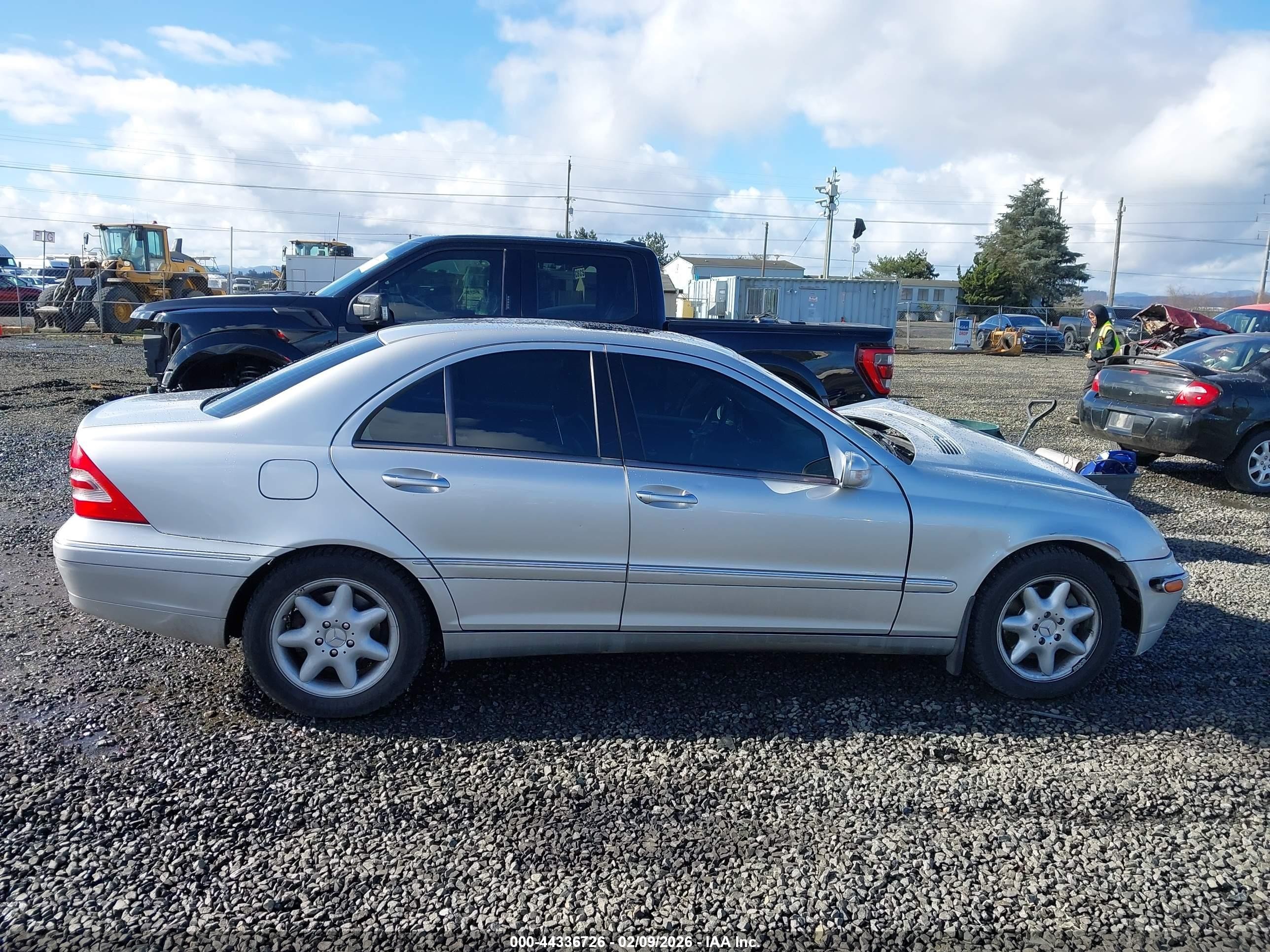 2004 Mercedes-benz C 240 4matic Silver vin: WDBRF81J24F475713
