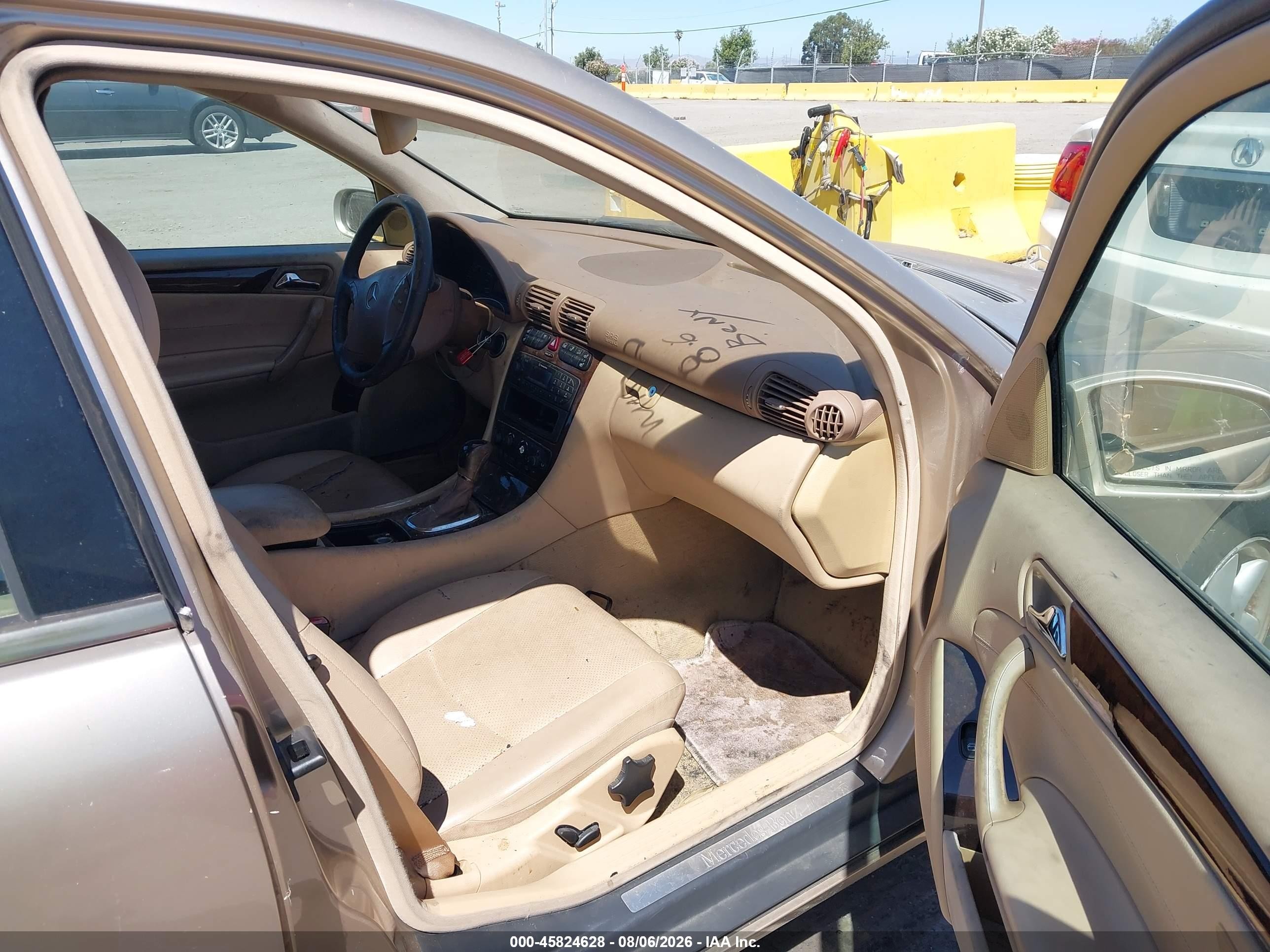 2003 Mercedes-benz C 240 Beige vin: WDBRF81J33F383542