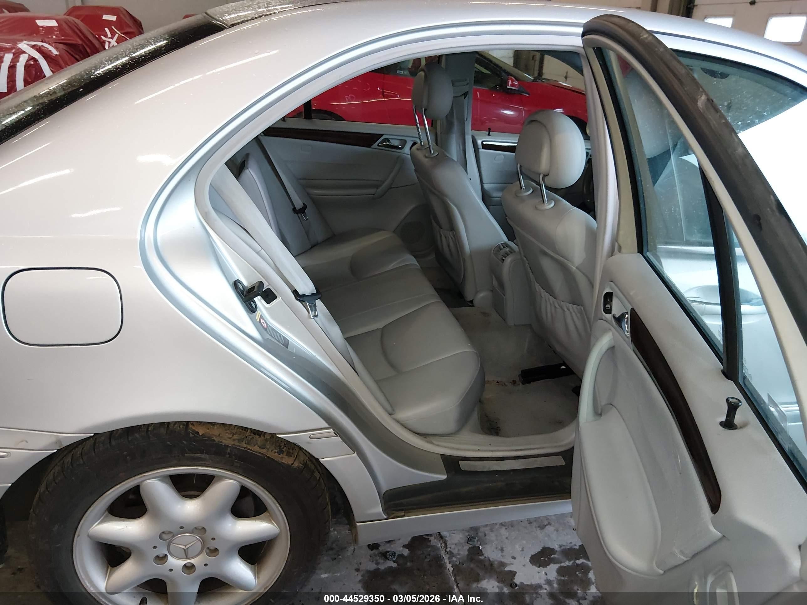2004 Mercedes-benz C 240 4matic Silver vin: WDBRF81J34F460296