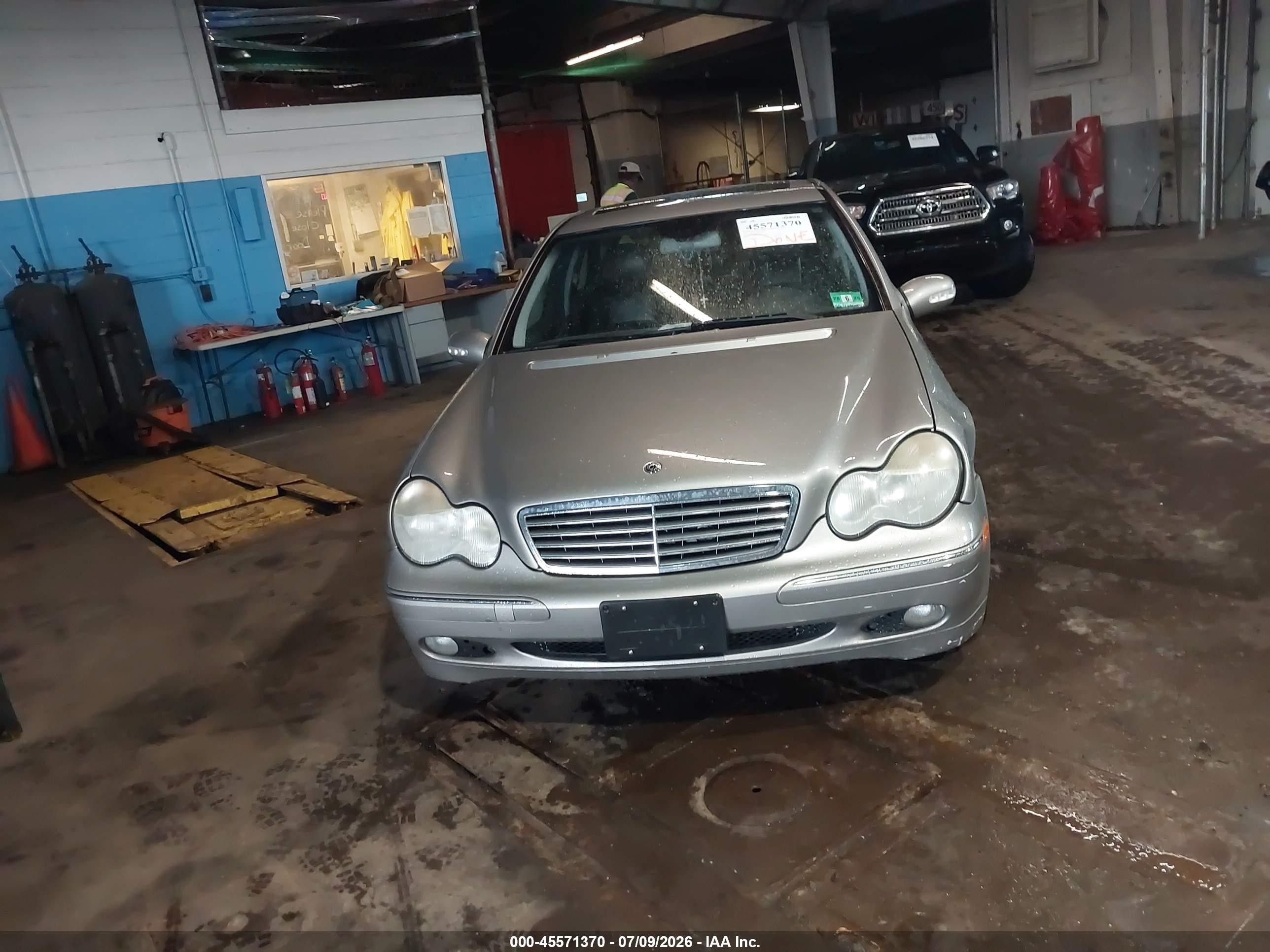 2004 Mercedes-benz C 240 4matic Silver vin: WDBRF81J34F539306