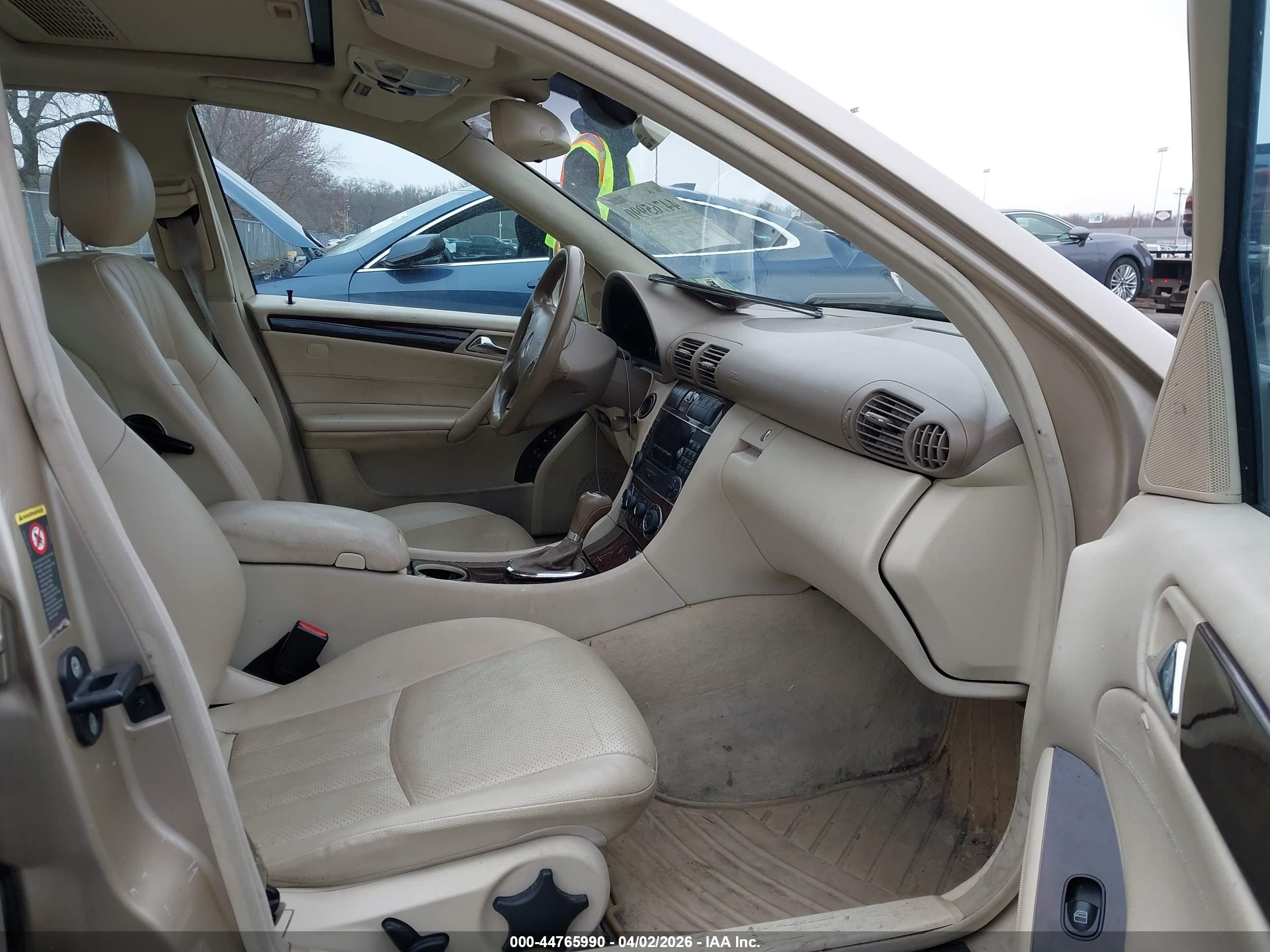 2005 Mercedes-benz C 240 Luxury 4matic Tan vin: WDBRF81J35F648950
