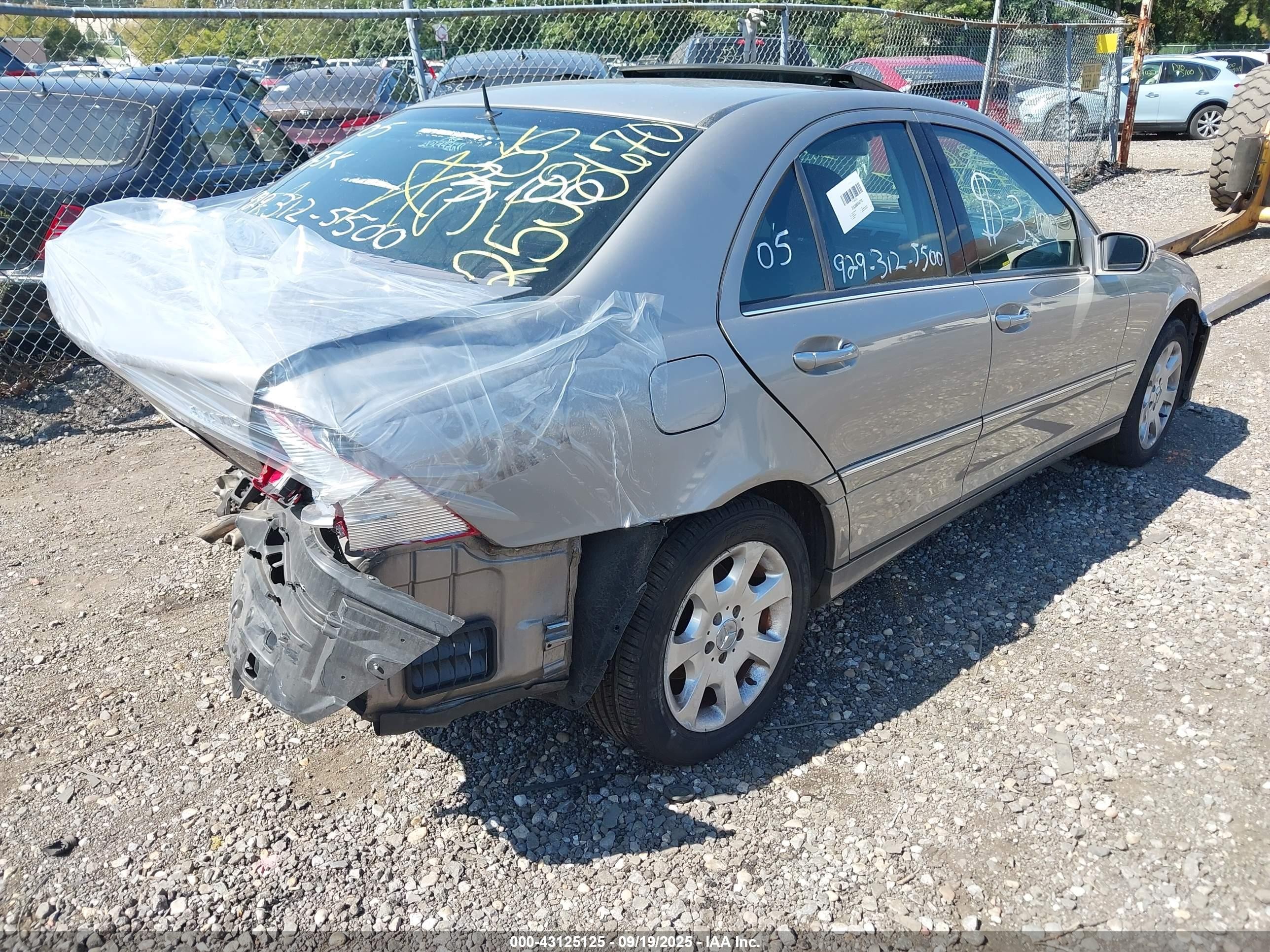 2005 Mercedes-benz C 240 Luxury 4matic Champagne vin: WDBRF81J35F682497