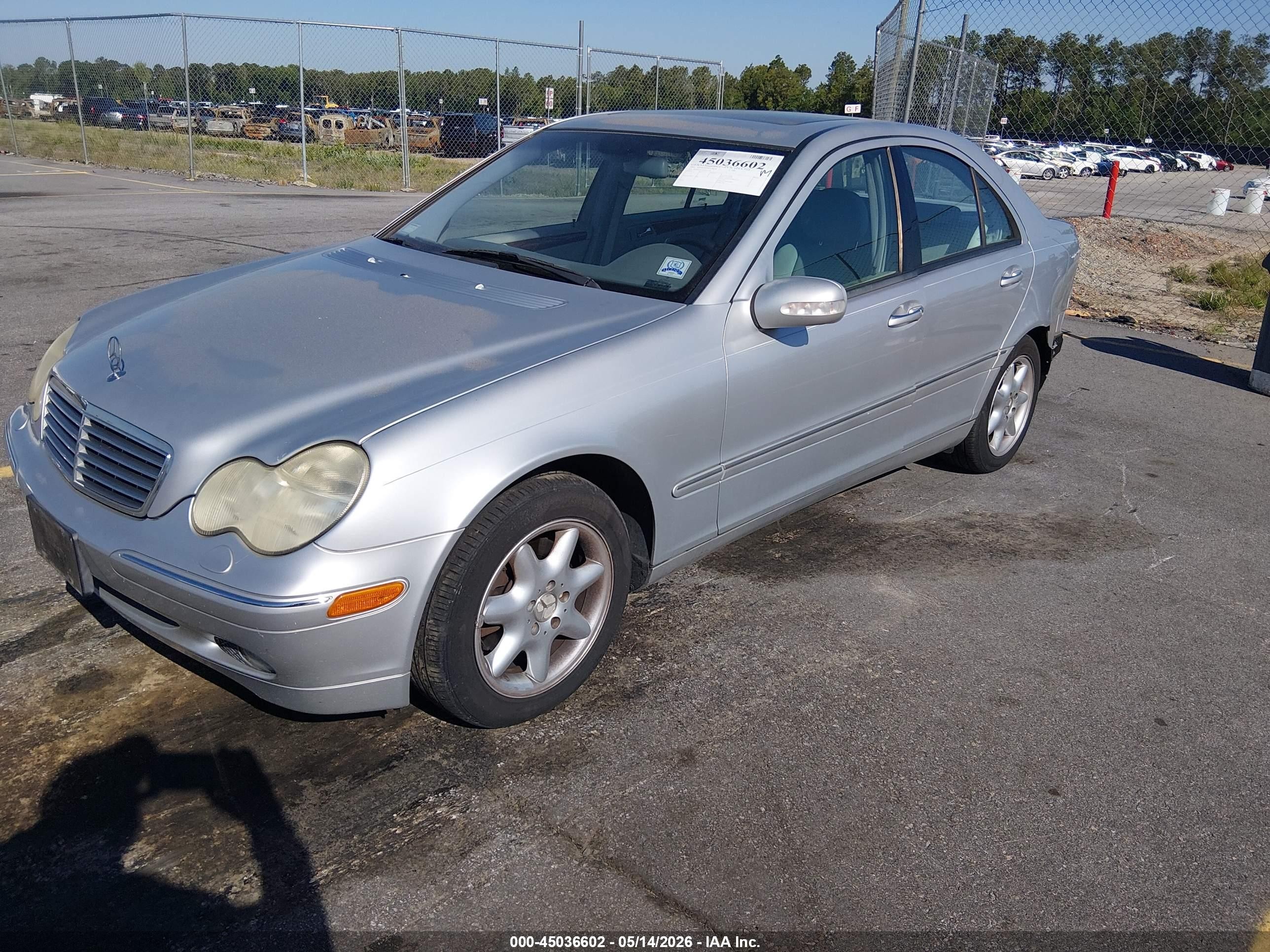 2003 Mercedes-benz C 240   Серебряный vin: WDBRF81J43F327139