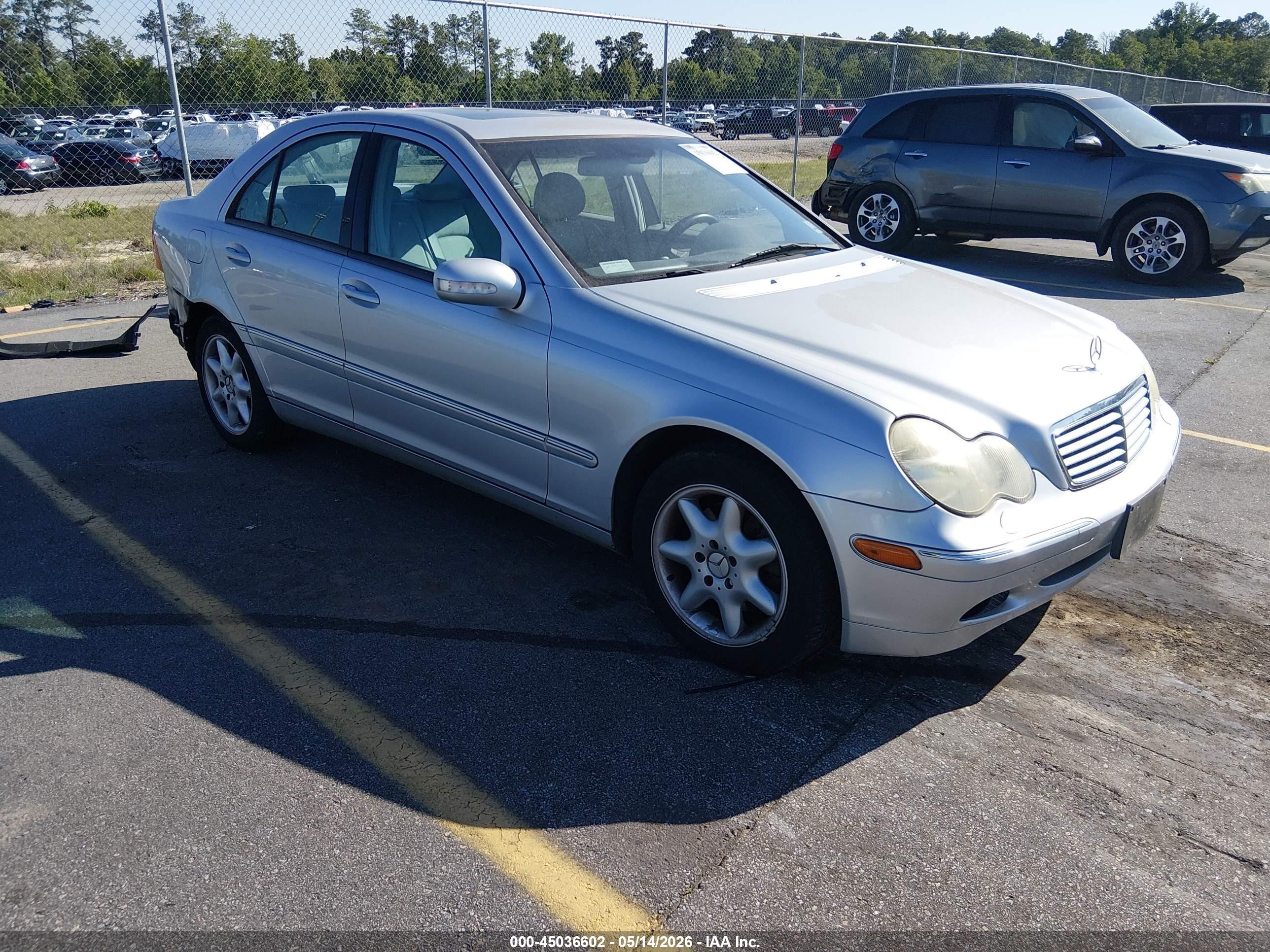 2003 Mercedes-benz C 240   Серебряный vin: WDBRF81J43F327139