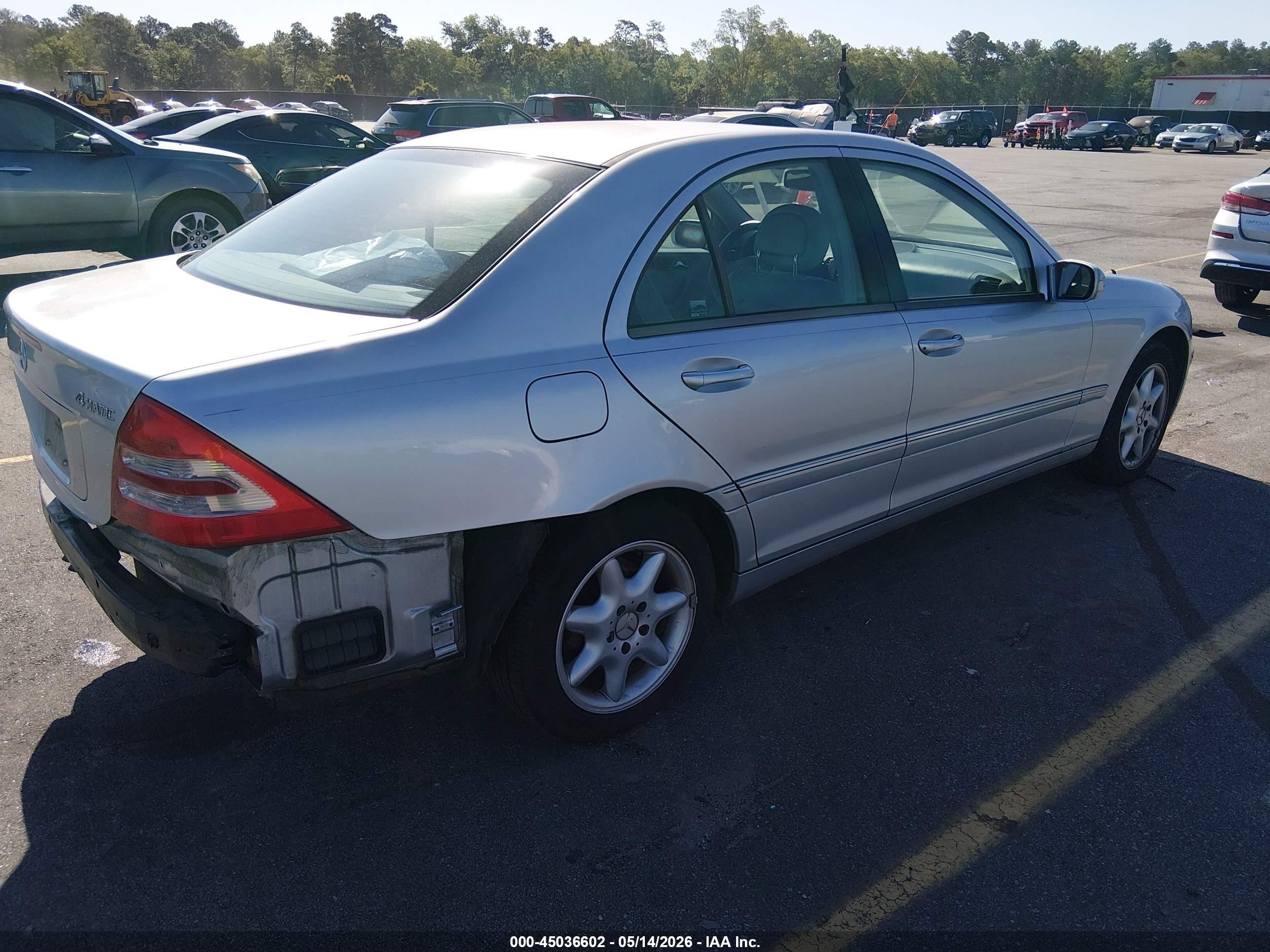 2003 Mercedes-benz C 240   Серебряный vin: WDBRF81J43F327139