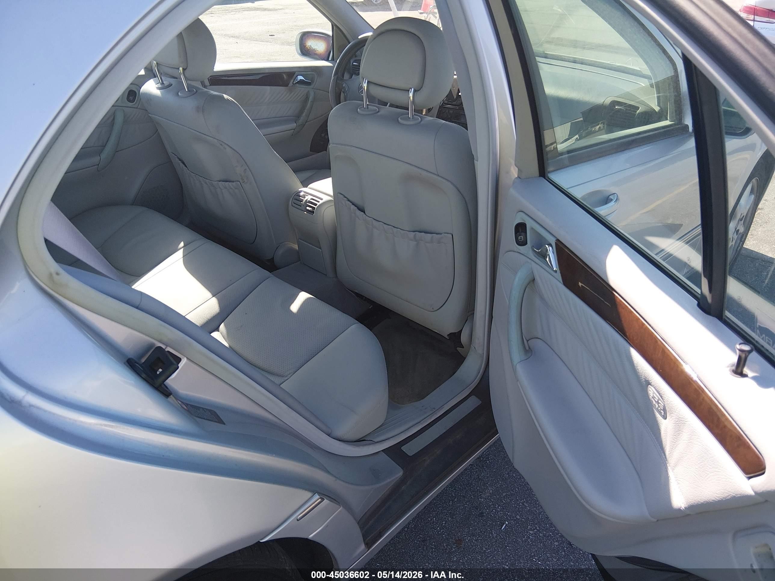 2003 Mercedes-benz C 240   Серебряный vin: WDBRF81J43F327139