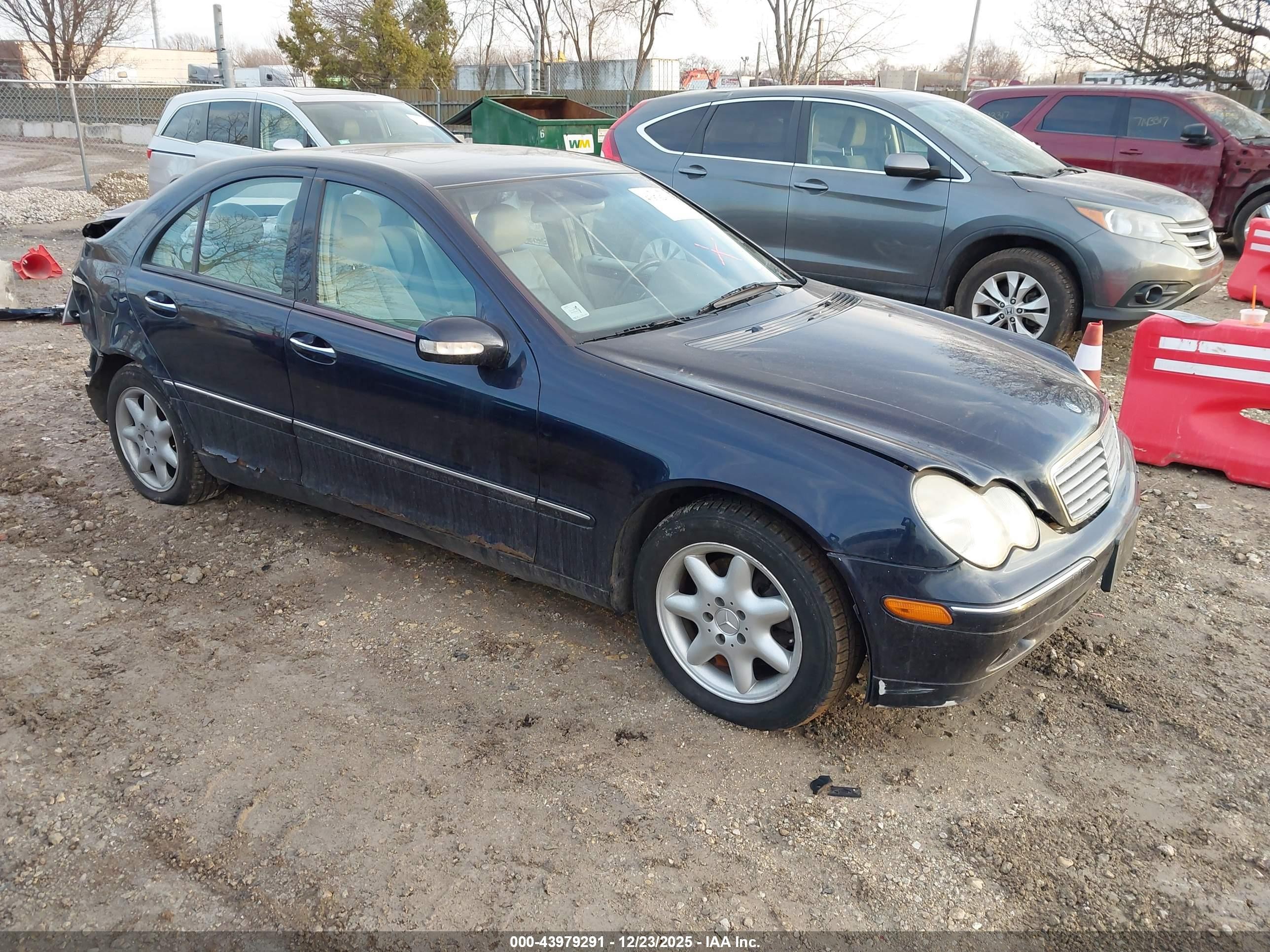 2003 Mercedes-benz C 240   Синий vin: WDBRF81J53F349361
