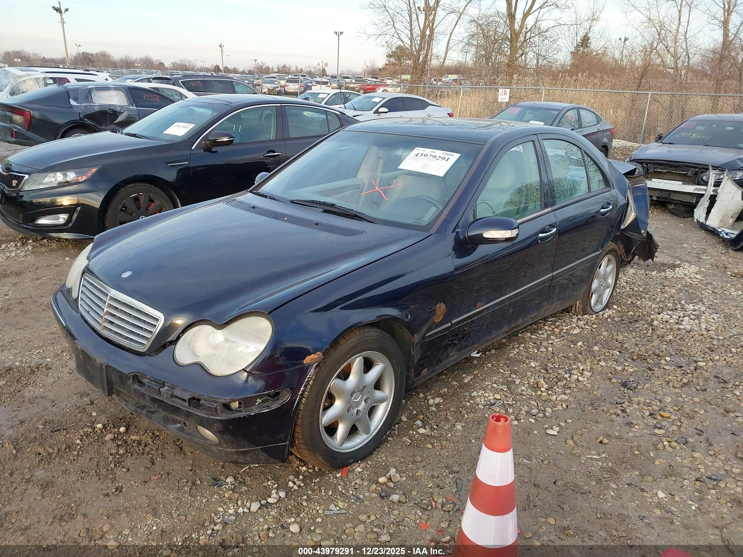 2003 Mercedes-benz C 240   Синий vin: WDBRF81J53F349361