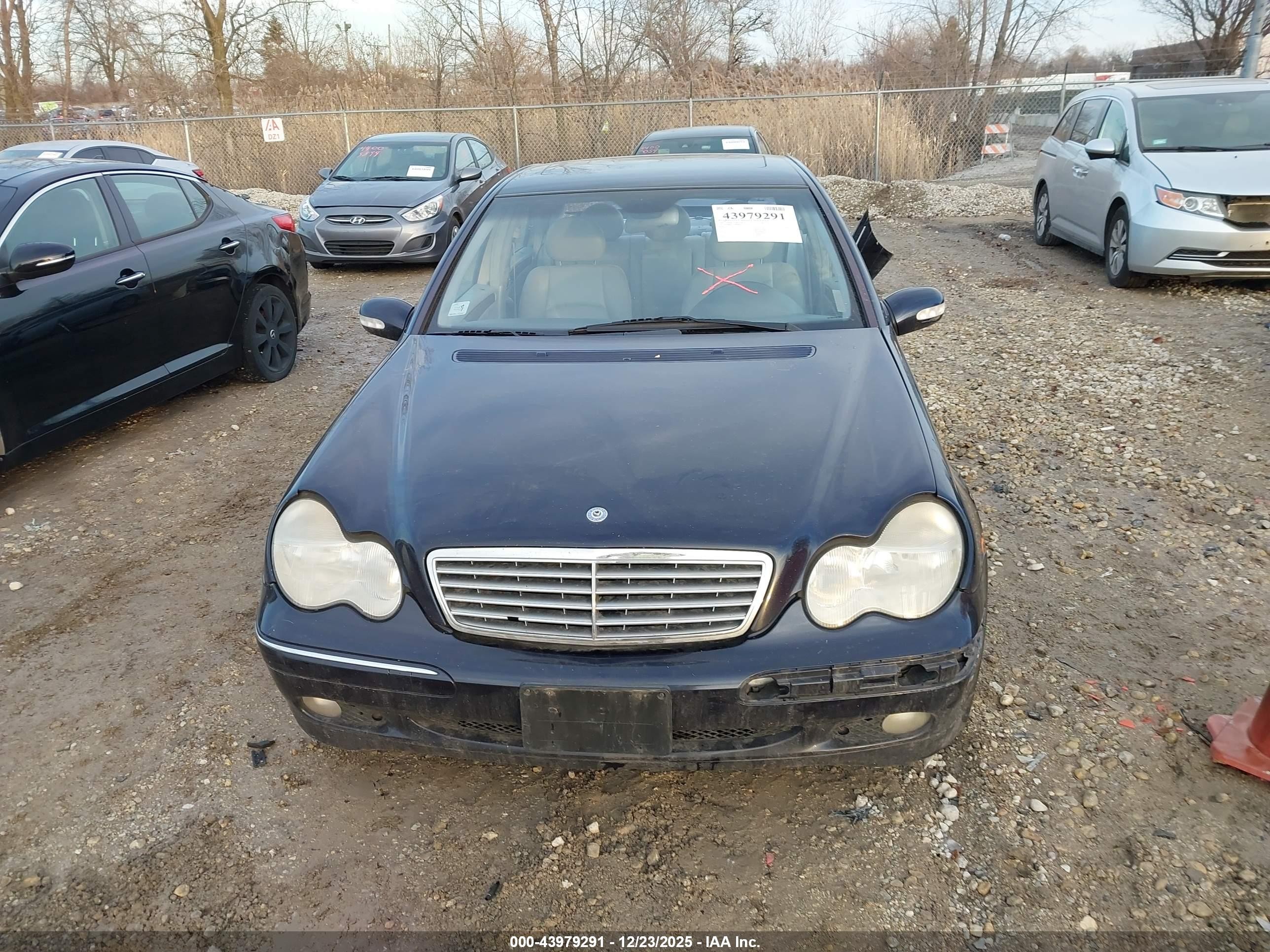 2003 Mercedes-benz C 240   Синий vin: WDBRF81J53F349361