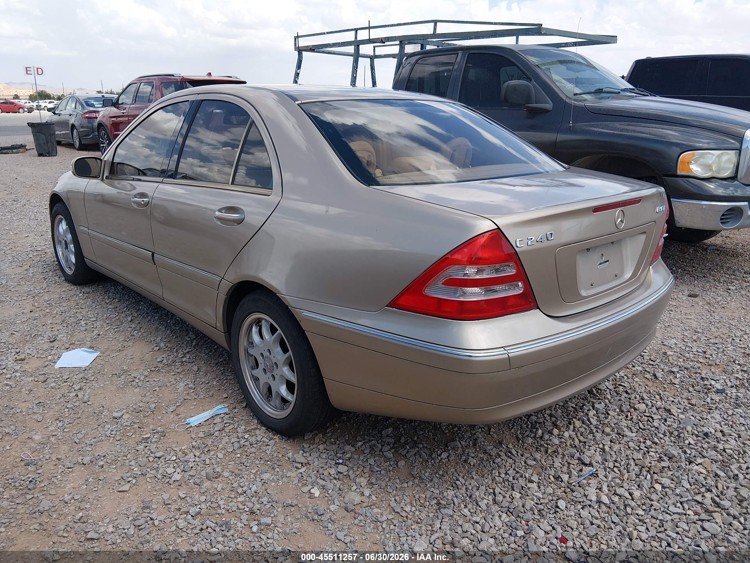 2003 Mercedes-benz C 240   Beige vin: WDBRF81J53F372655