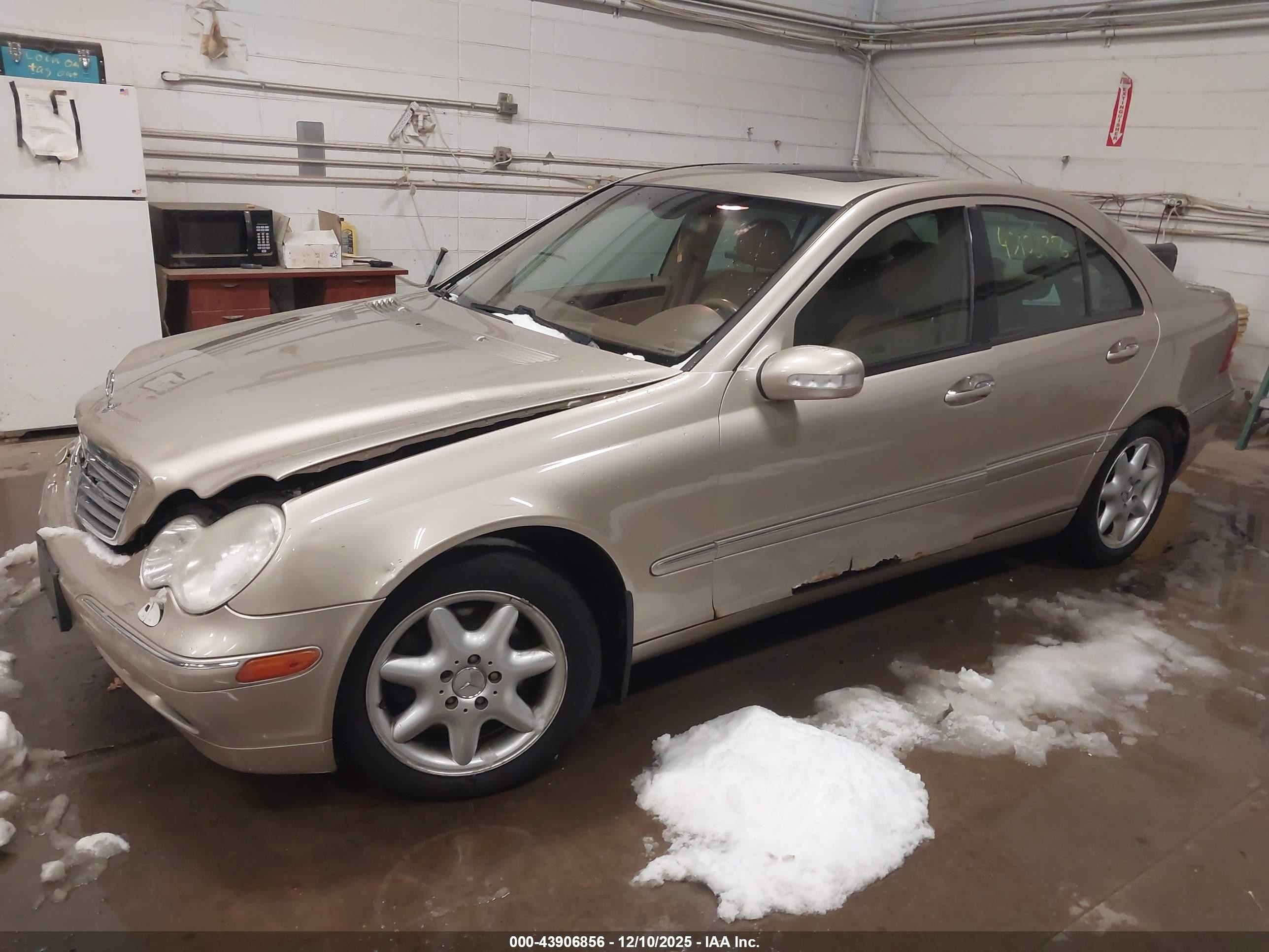 2003 Mercedes-benz C 240   Tan vin: WDBRF81J53F391626