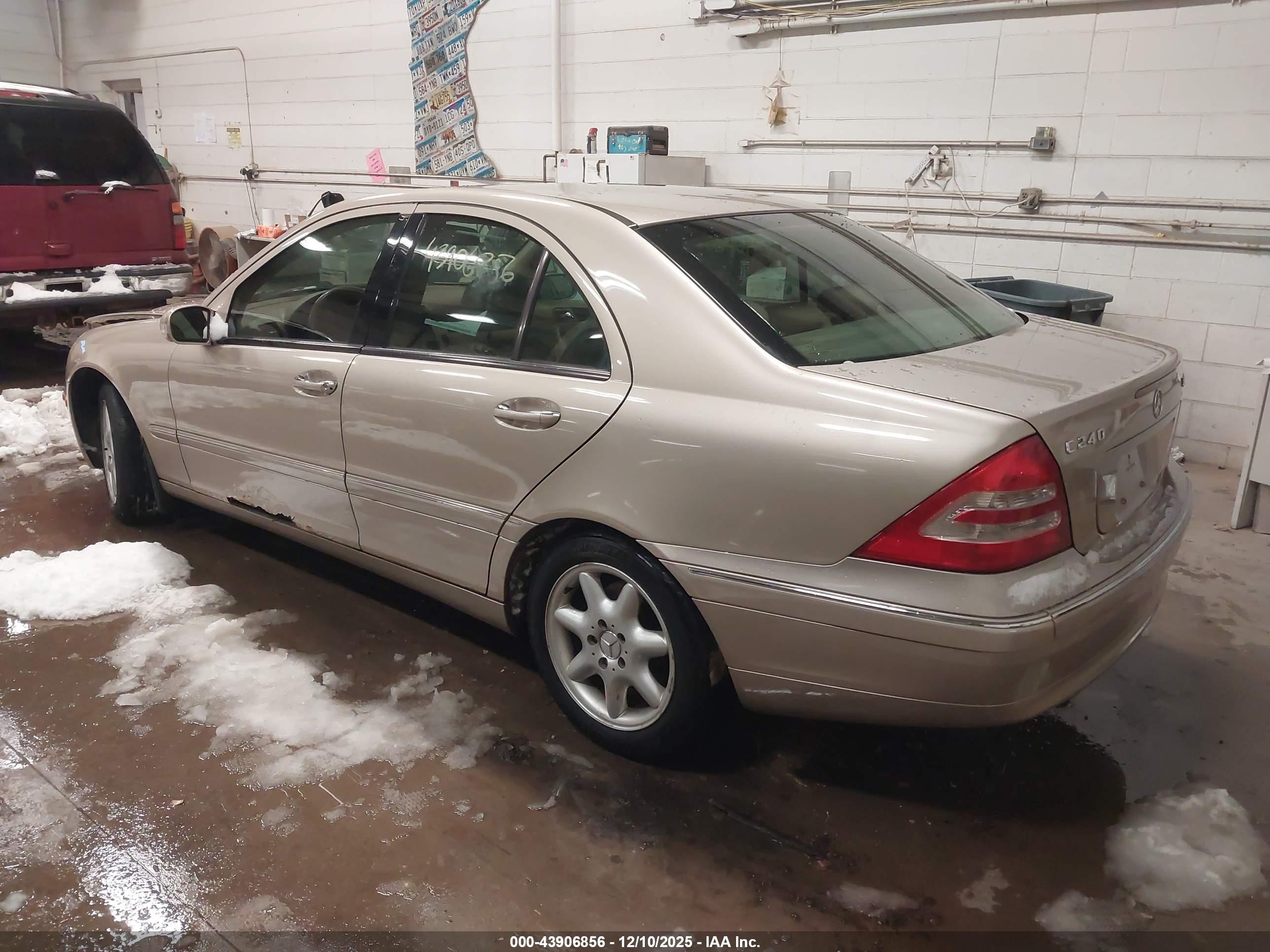 2003 Mercedes-benz C 240   Tan vin: WDBRF81J53F391626