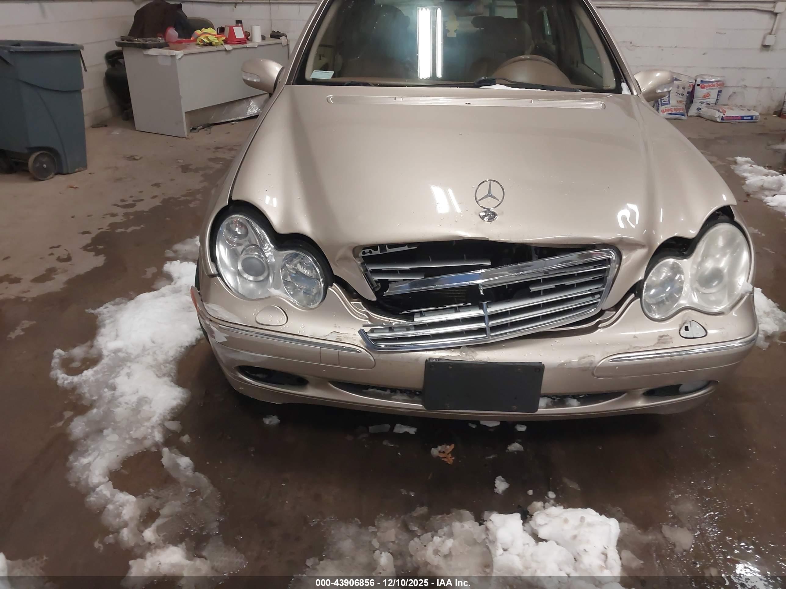 2003 Mercedes-benz C 240   Tan vin: WDBRF81J53F391626