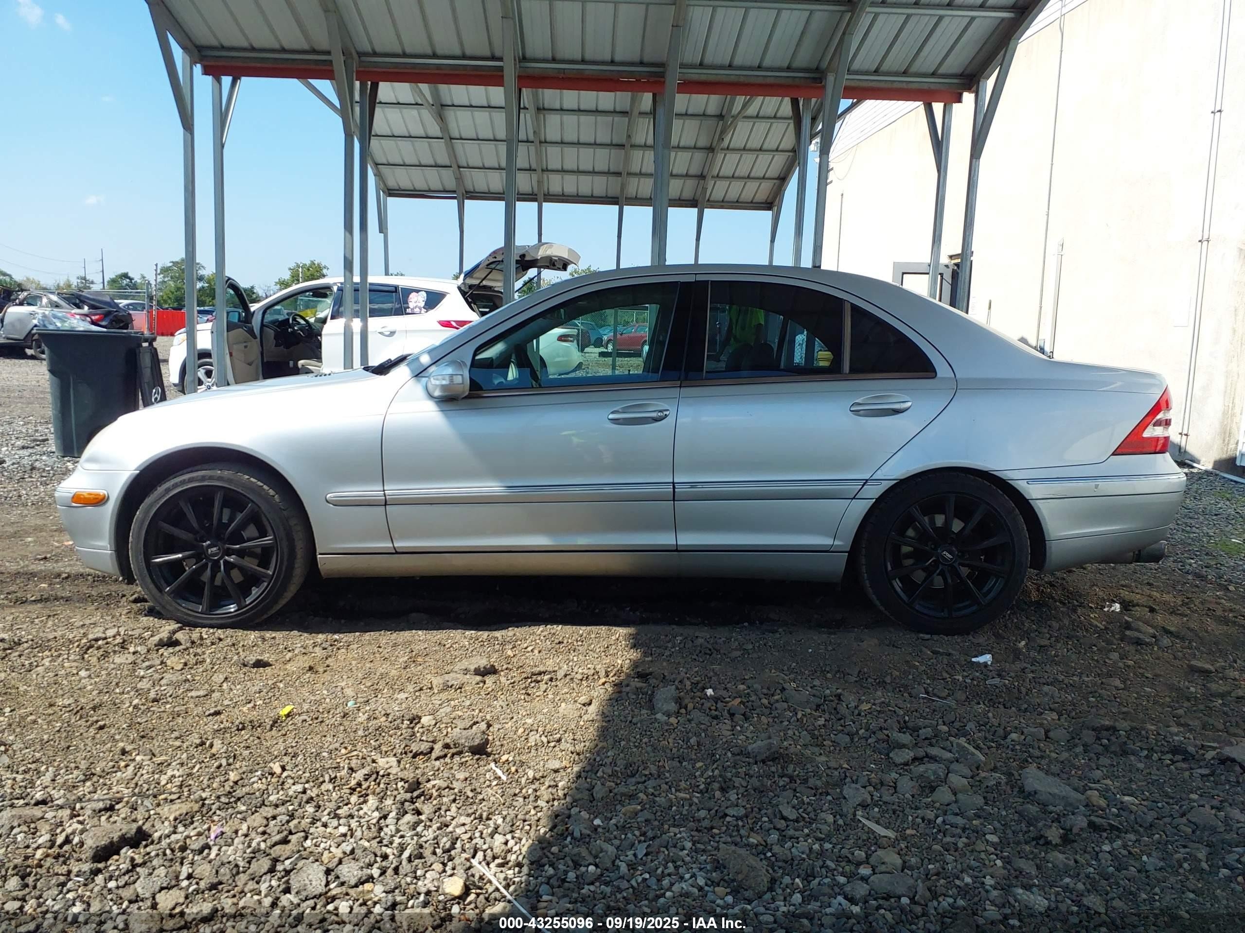 2004 Mercedes-benz C 240 4matic Silver vin: WDBRF81J54F546239