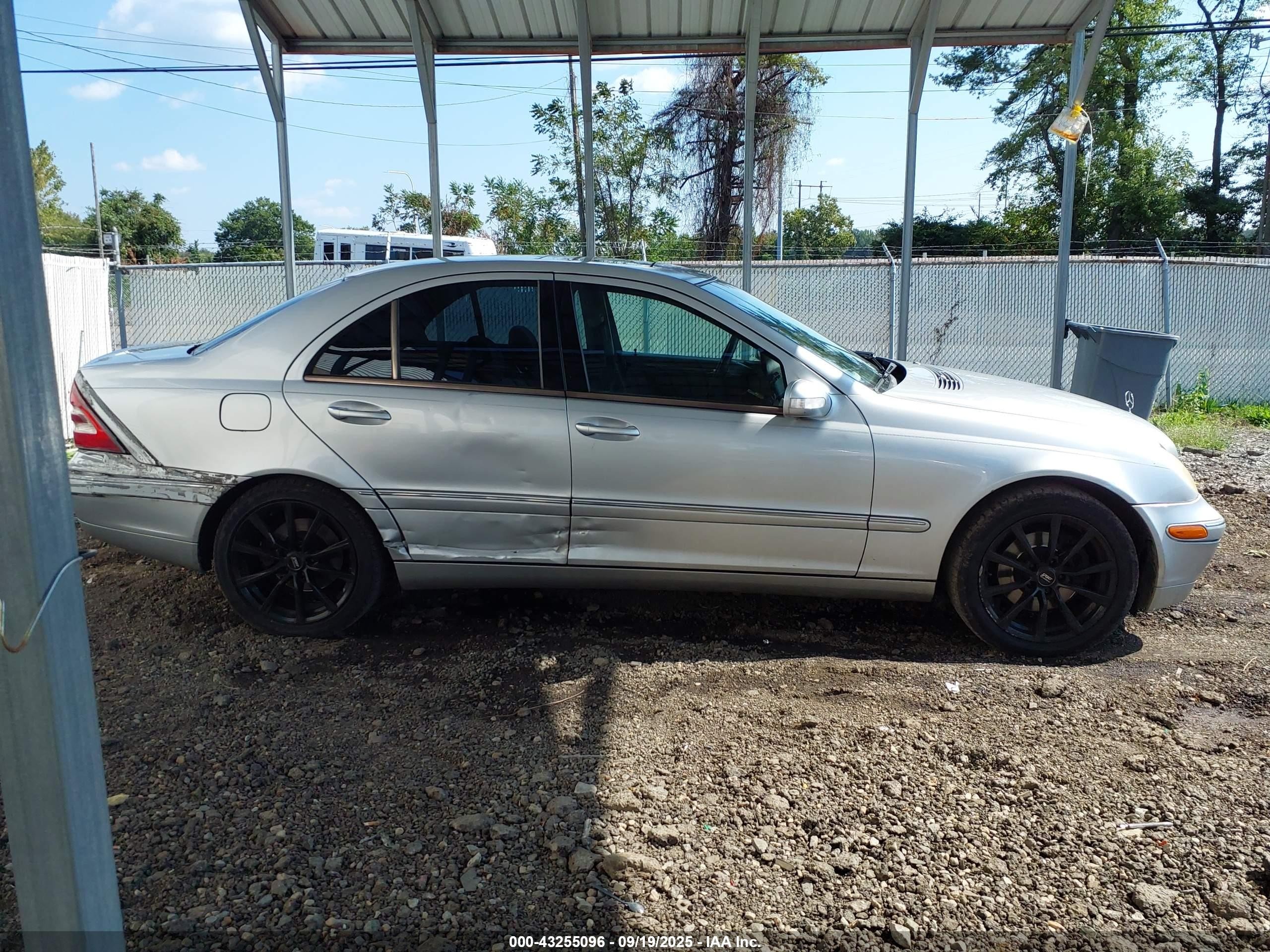 2004 Mercedes-benz C 240 4matic Silver vin: WDBRF81J54F546239