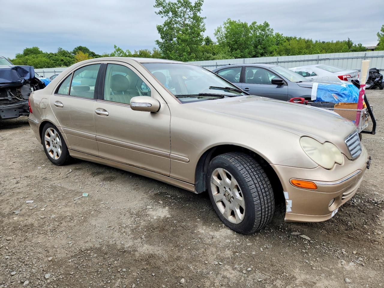 2005 Mercedes-benz C 240 4matic Cream vin: WDBRF81J55F595068