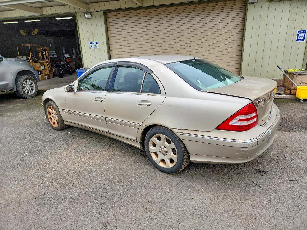 2005 Mercedes-benz C 240 4matic Gold vin: WDBRF81J55F638131