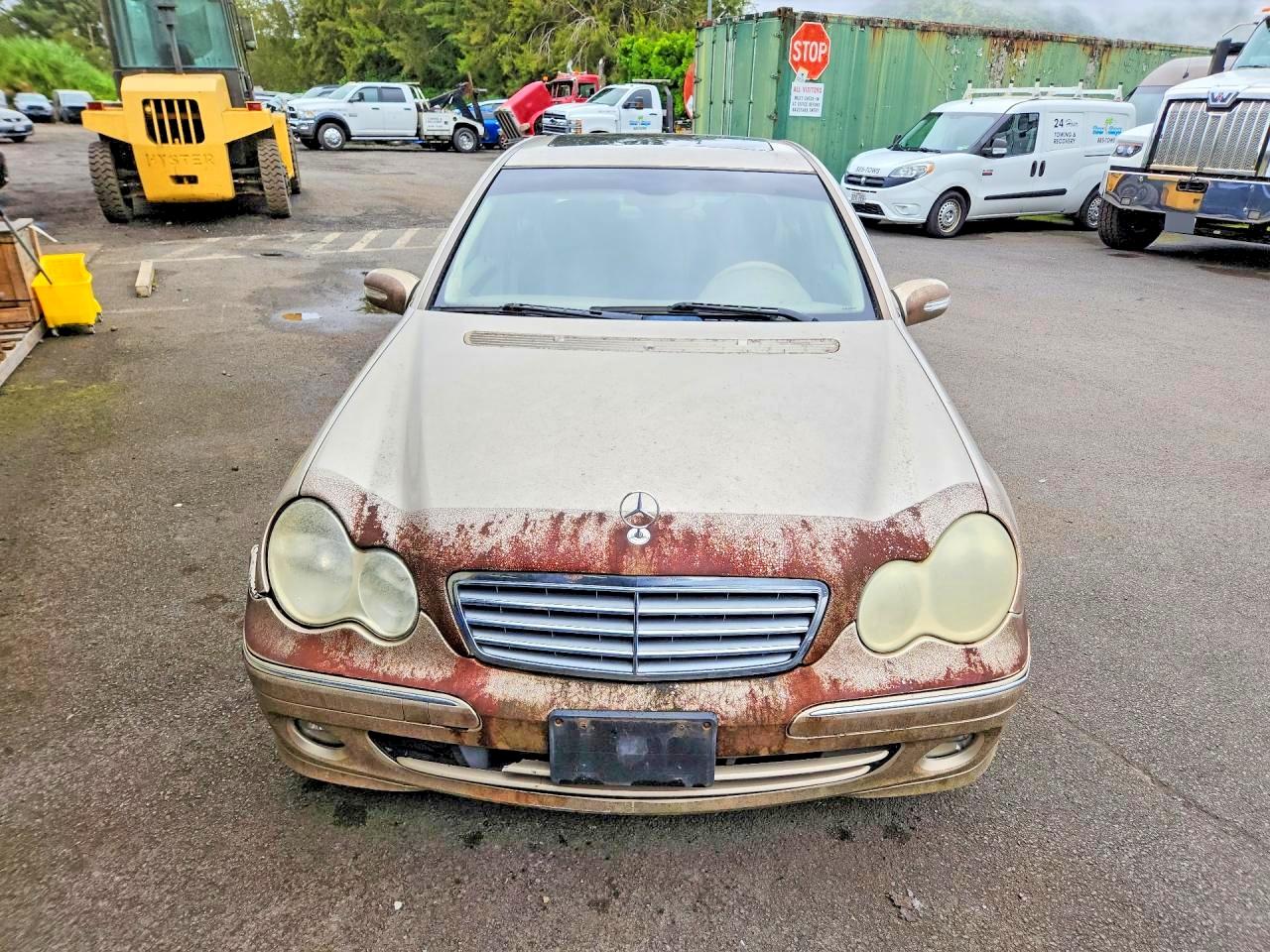 2005 Mercedes-benz C 240 4matic Gold vin: WDBRF81J55F638131