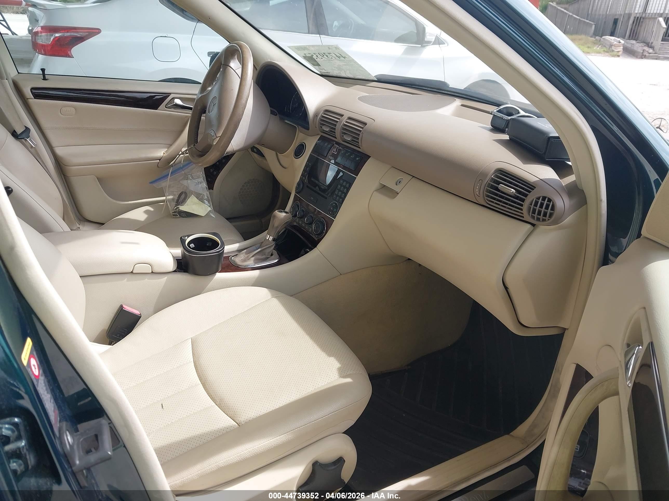 2005 Mercedes-benz C 240 Luxury 4matic Green vin: WDBRF81J55F644009