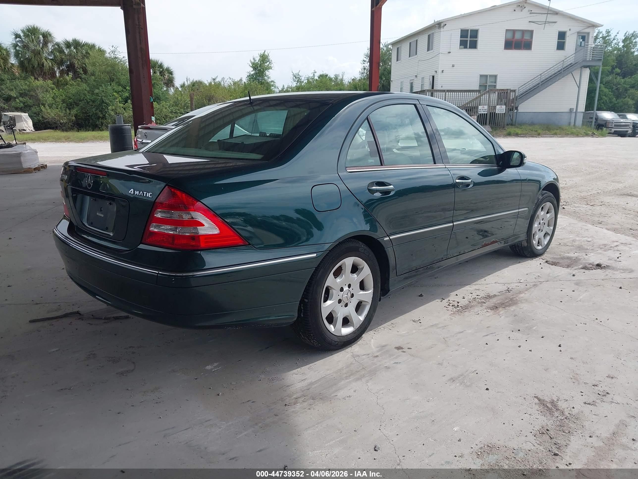2005 Mercedes-benz C 240 Luxury 4matic Green vin: WDBRF81J55F644009