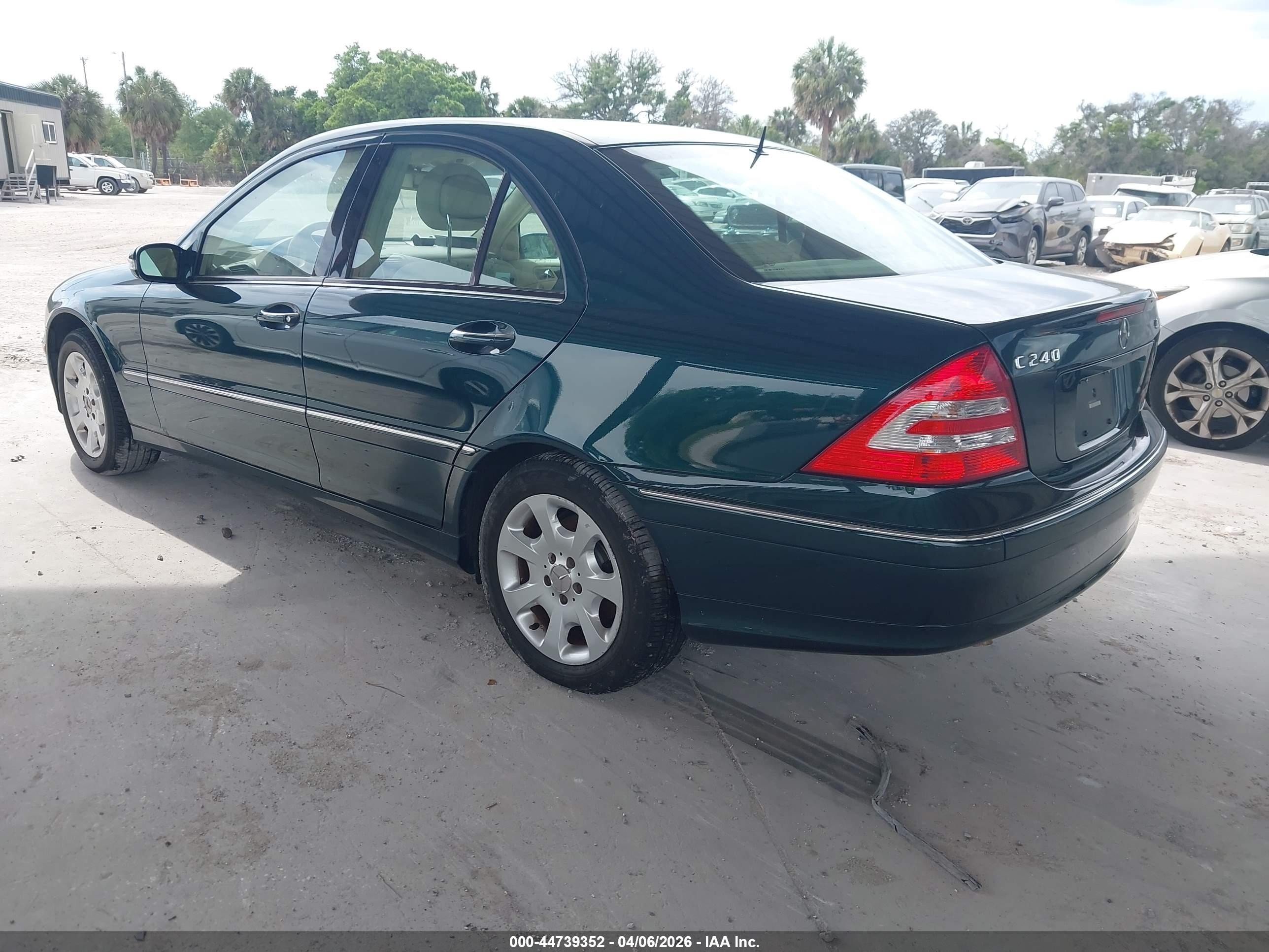 2005 Mercedes-benz C 240 Luxury 4matic Green vin: WDBRF81J55F644009