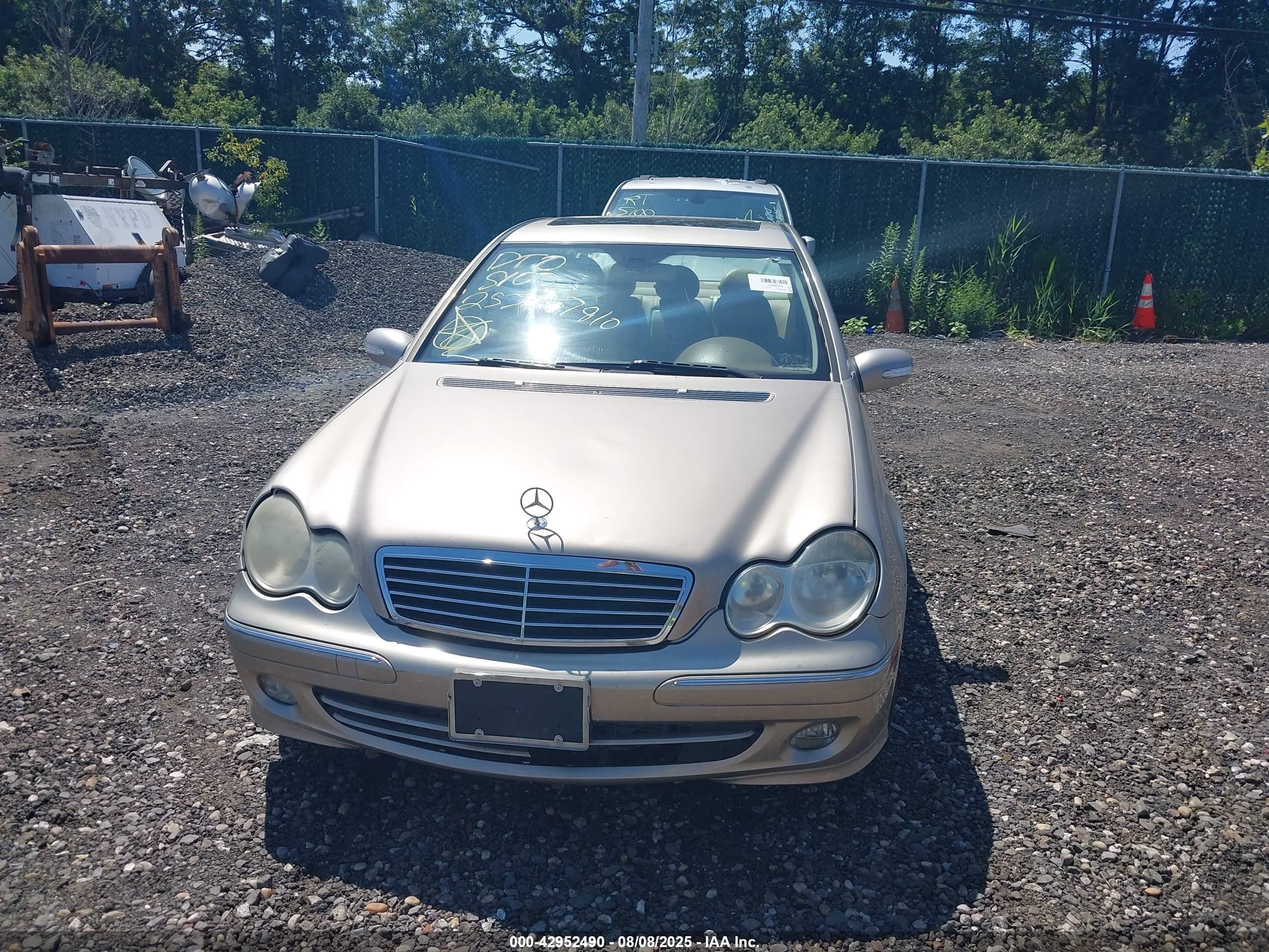 2005 Mercedes-benz C 240 Luxury 4matic Beige vin: WDBRF81J55F664213