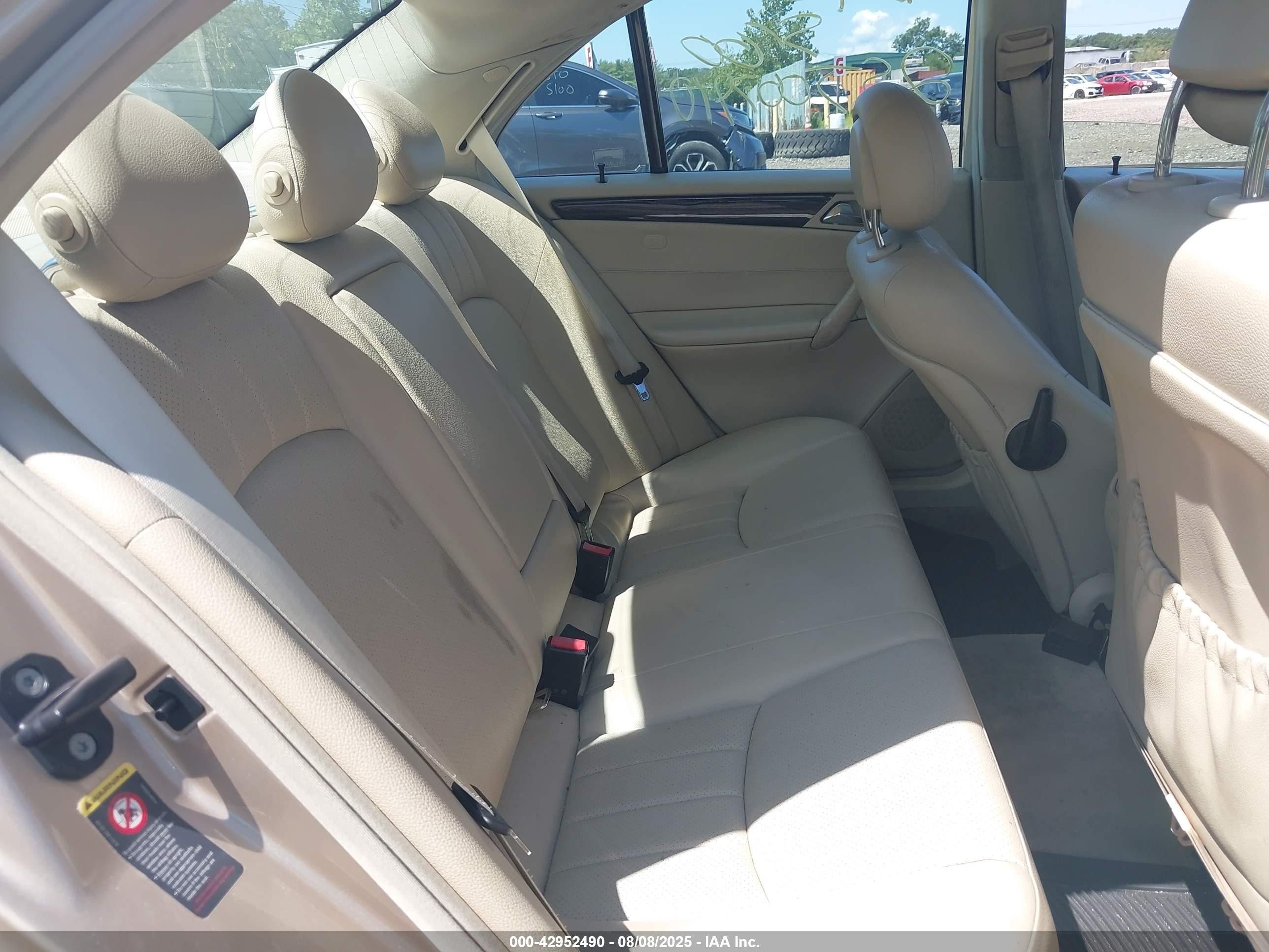 2005 Mercedes-benz C 240 Luxury 4matic Beige vin: WDBRF81J55F664213