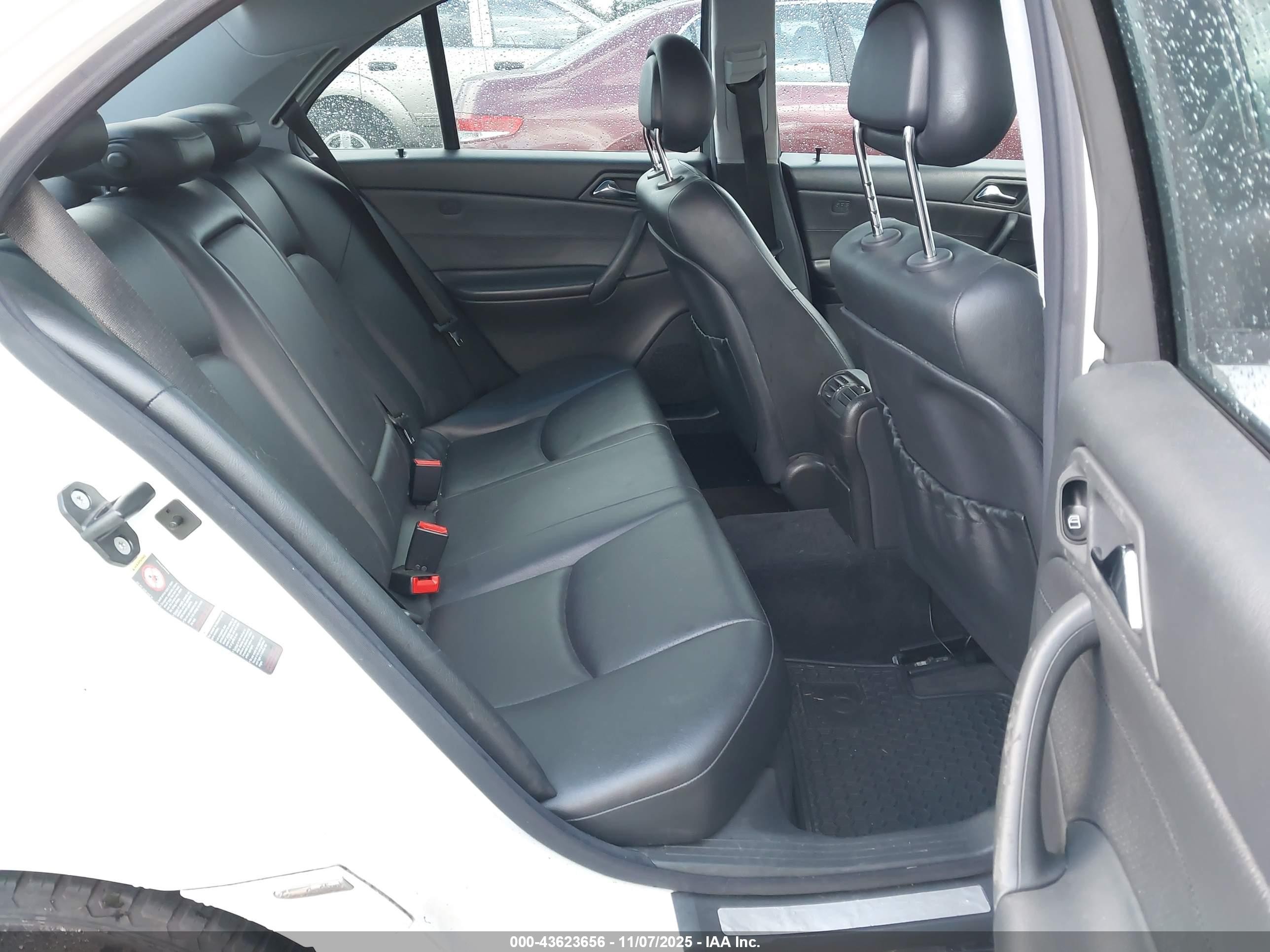 2003 Mercedes-benz C 240   Белый vin: WDBRF81J63F358036