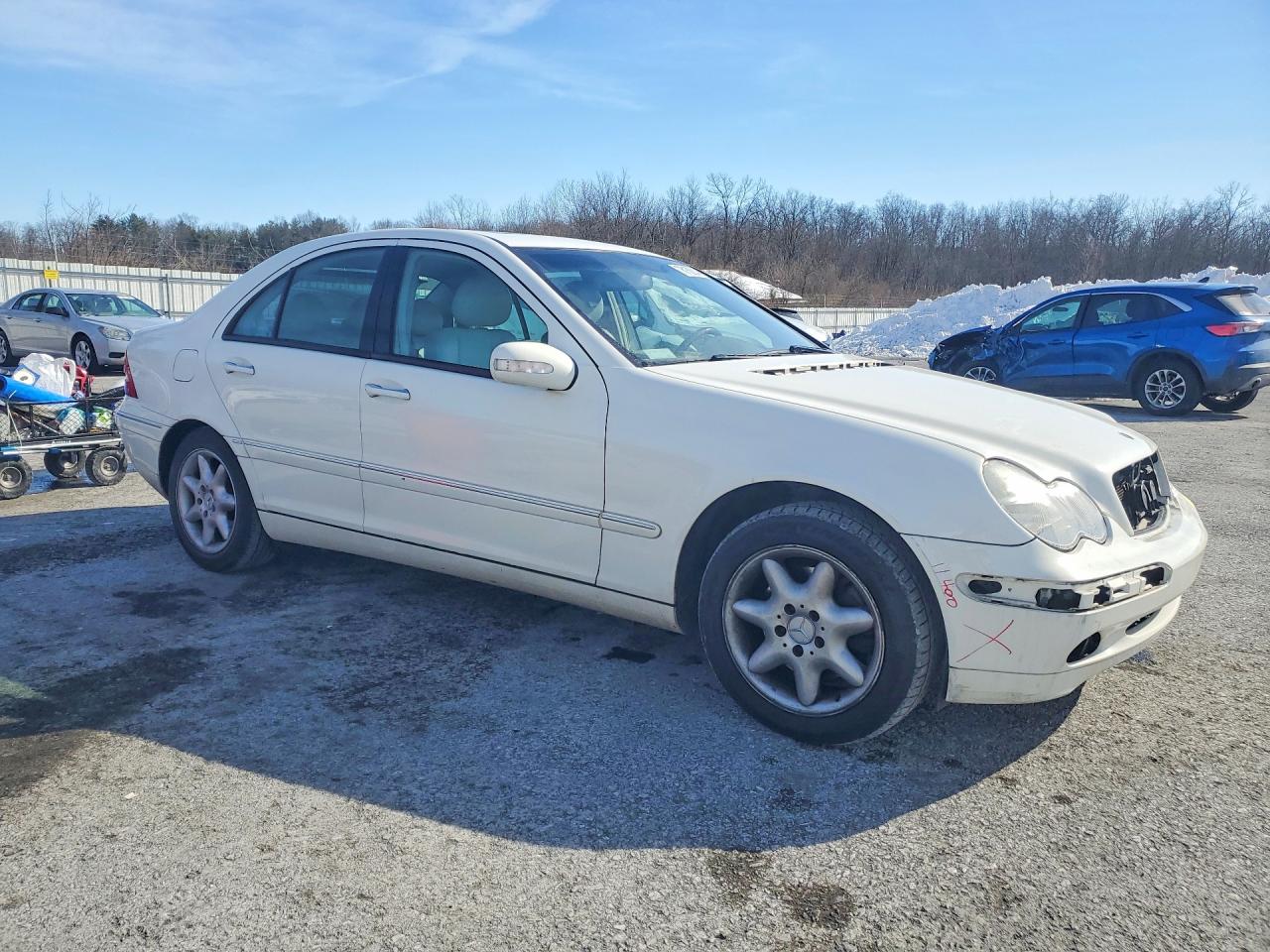 2004 Mercedes-benz C 240 4matic Белый vin: WDBRF81J64F459269