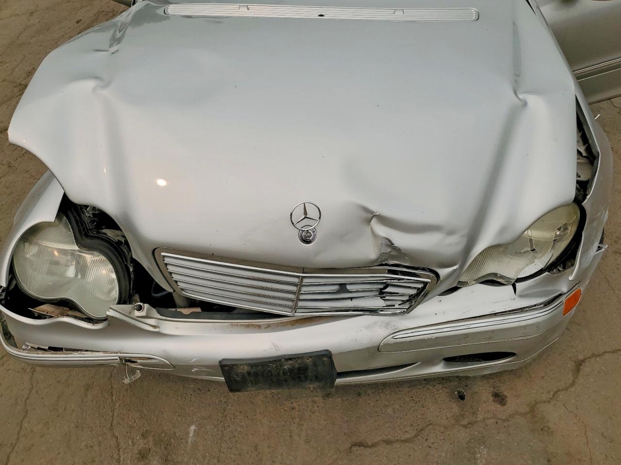 2004 Mercedes-benz C 240 4matic Silver vin: WDBRF81J64F552292